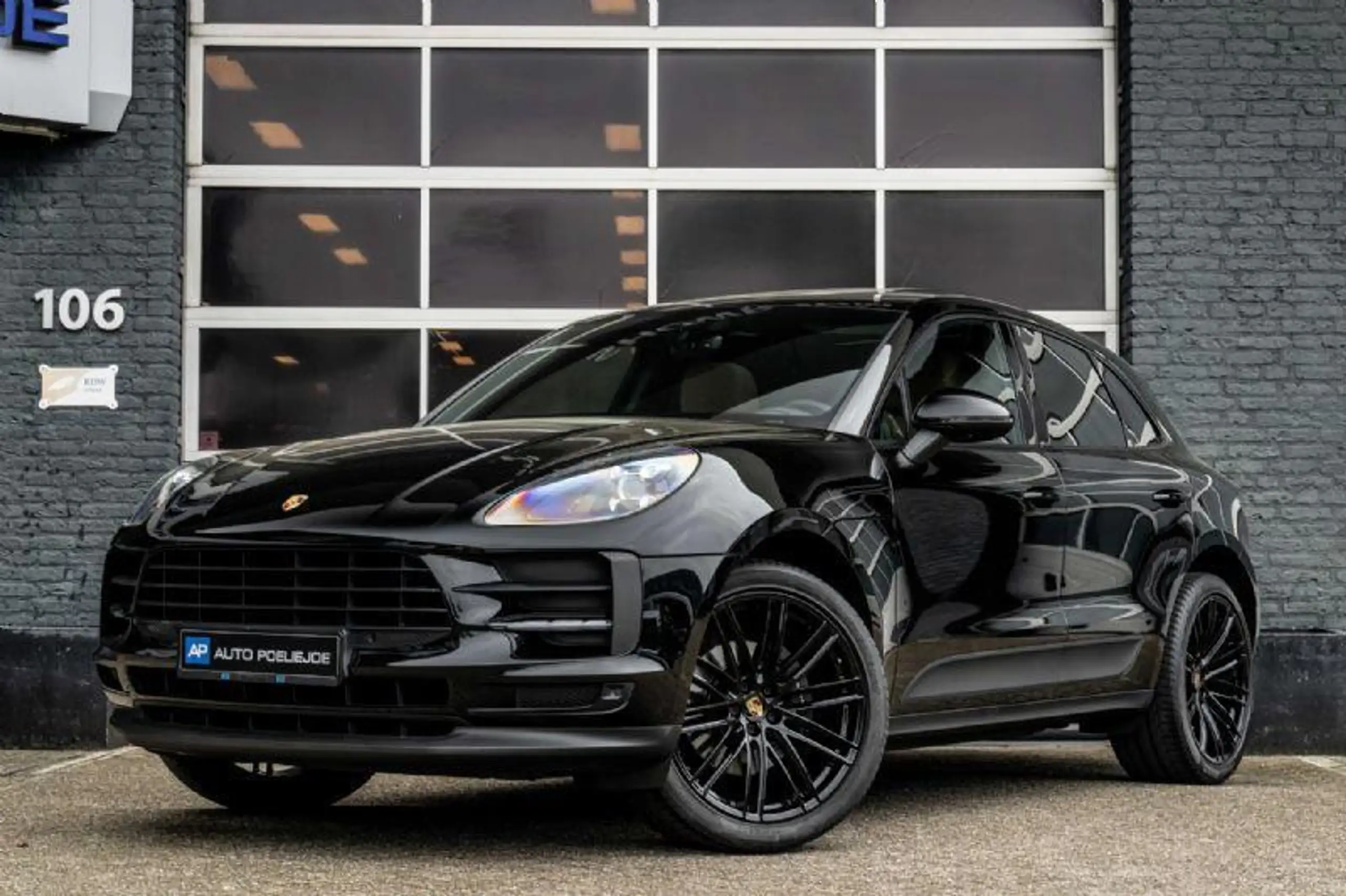 Porsche - Macan