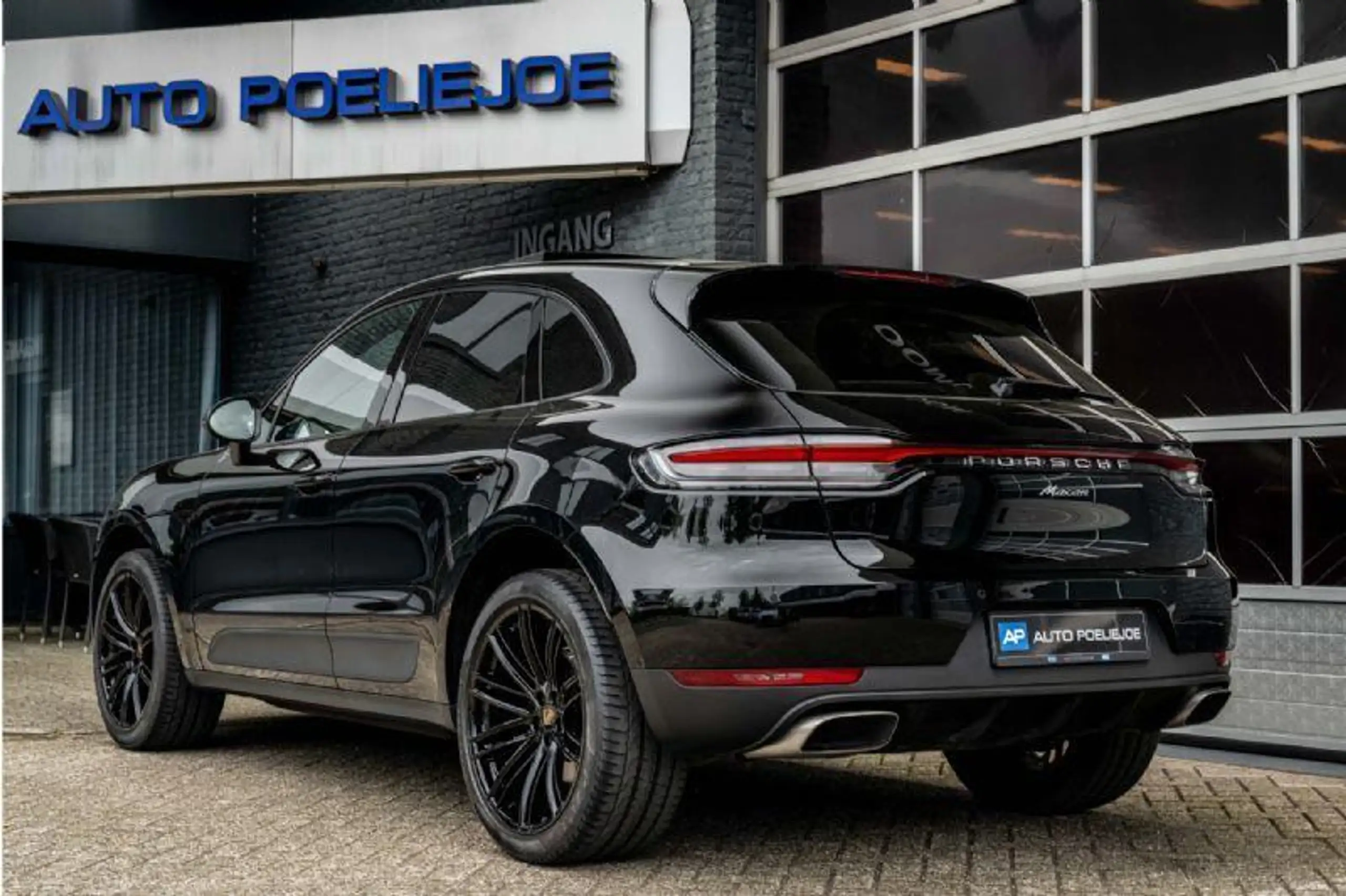 Porsche - Macan