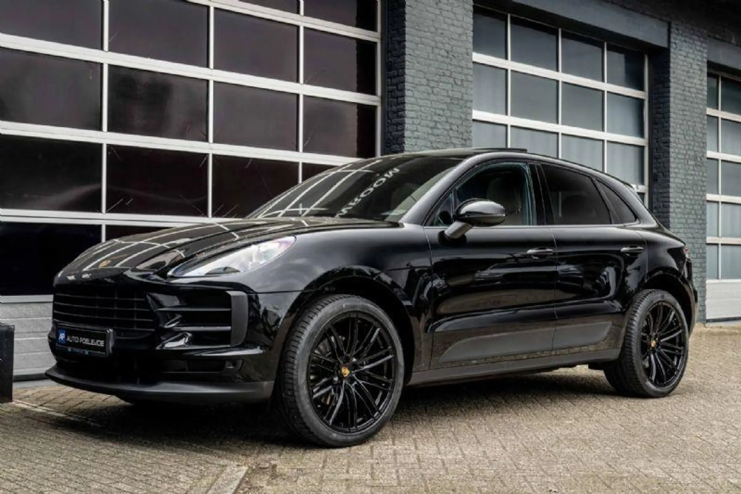 Porsche - Macan