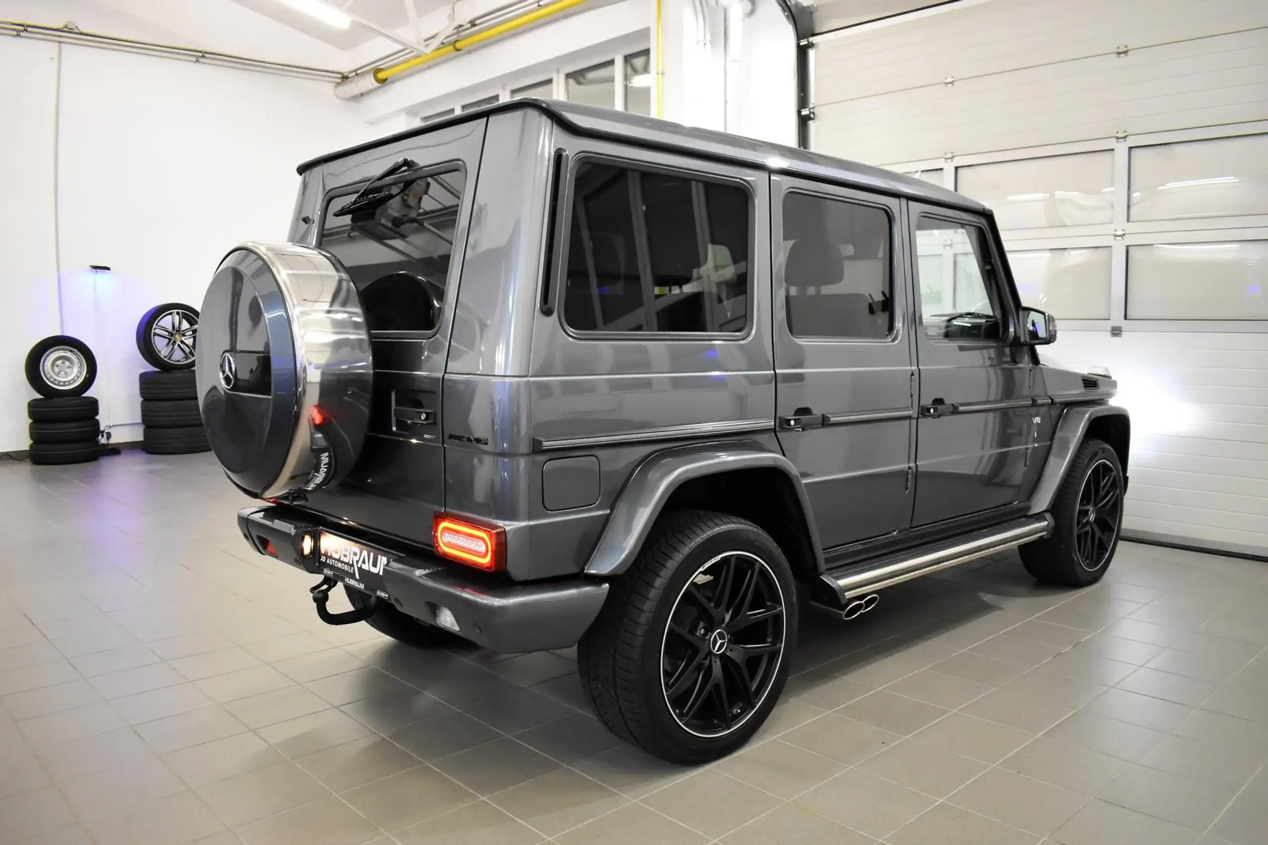 Mercedes-Benz - G 500