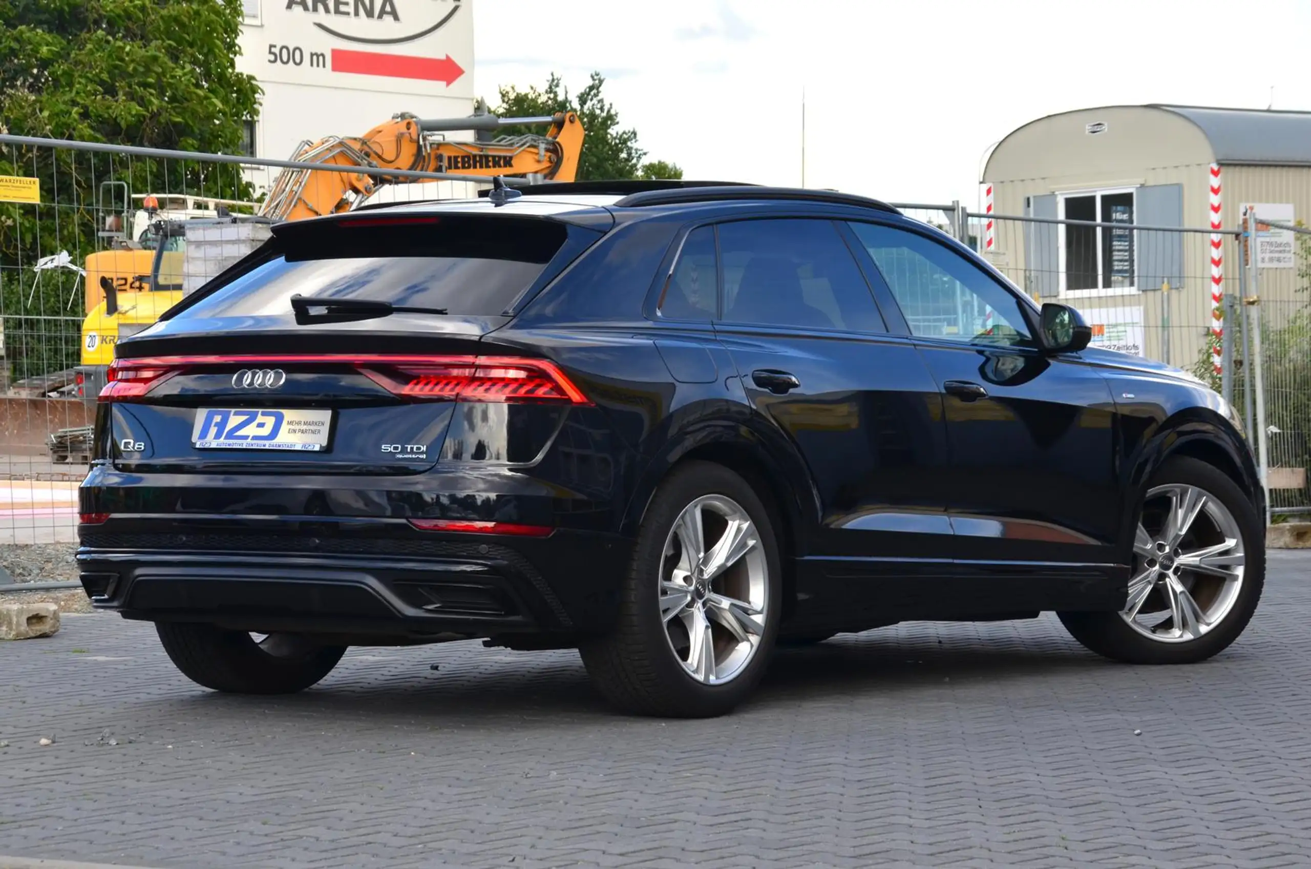 Audi - Q8