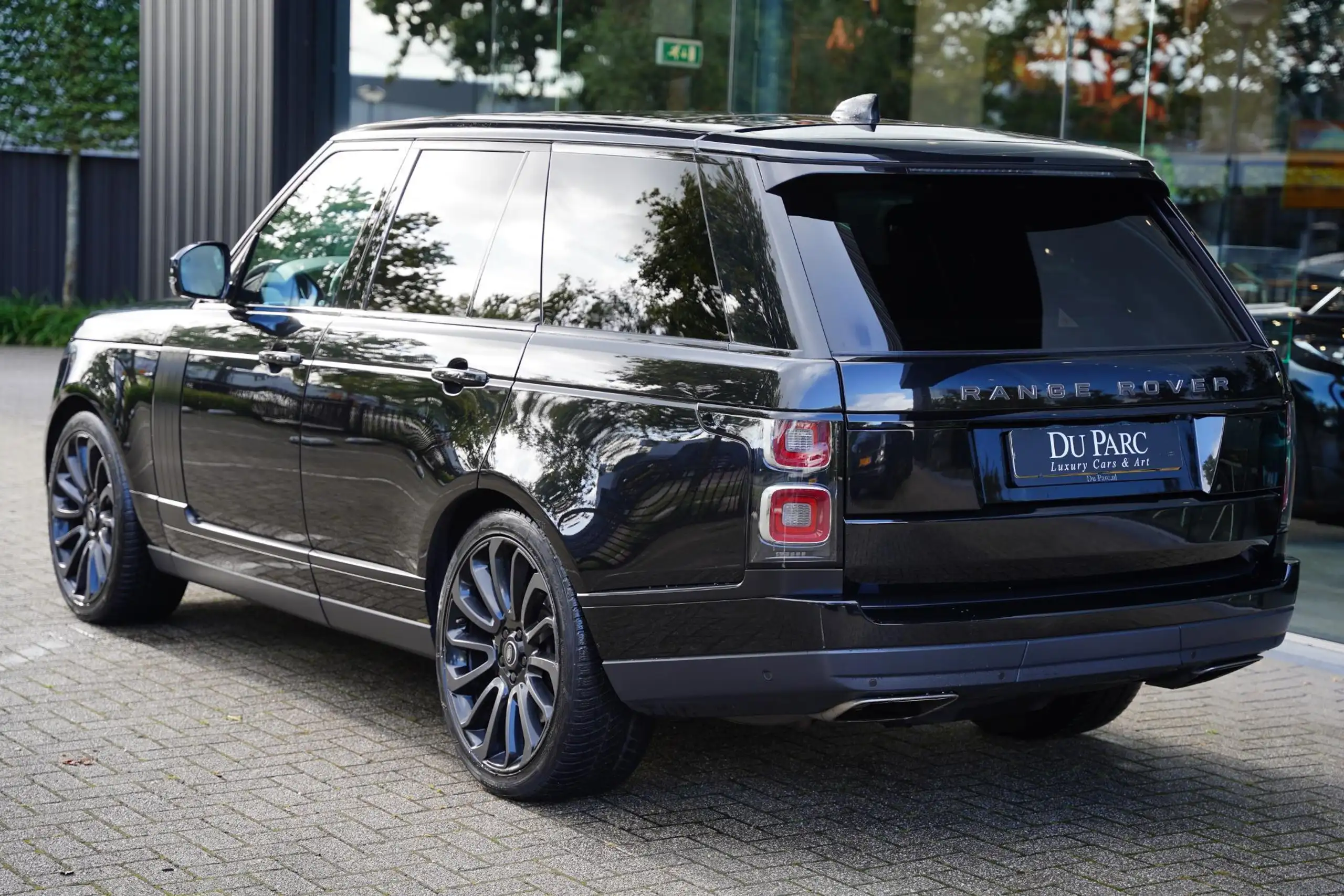 Land Rover - Range Rover