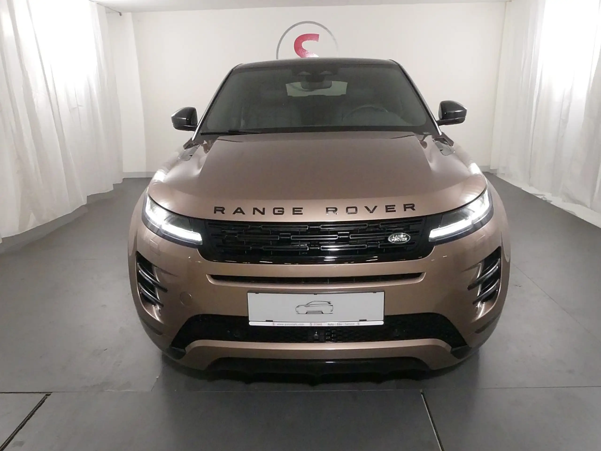 Land Rover - Range Rover Evoque