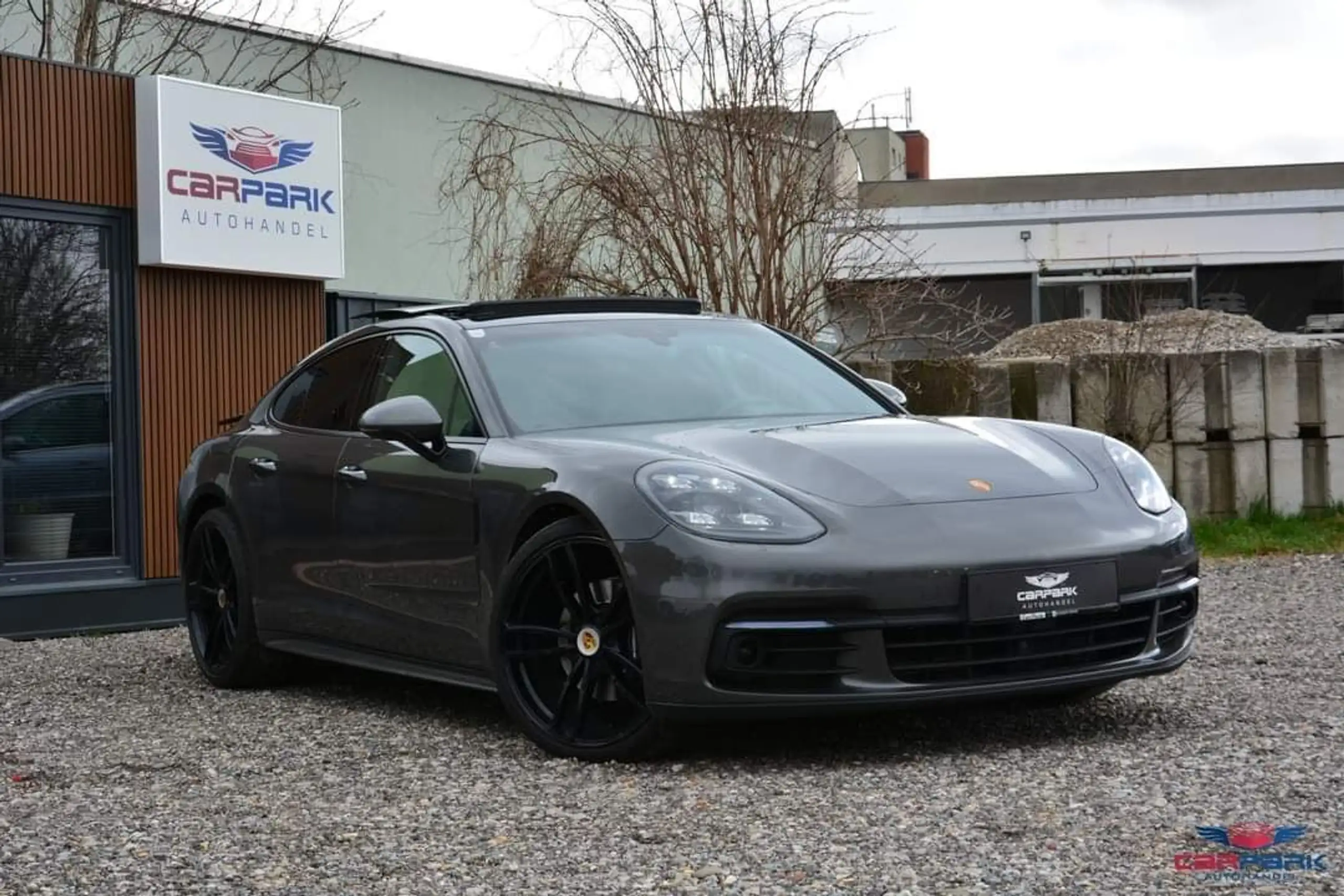 Porsche - Panamera