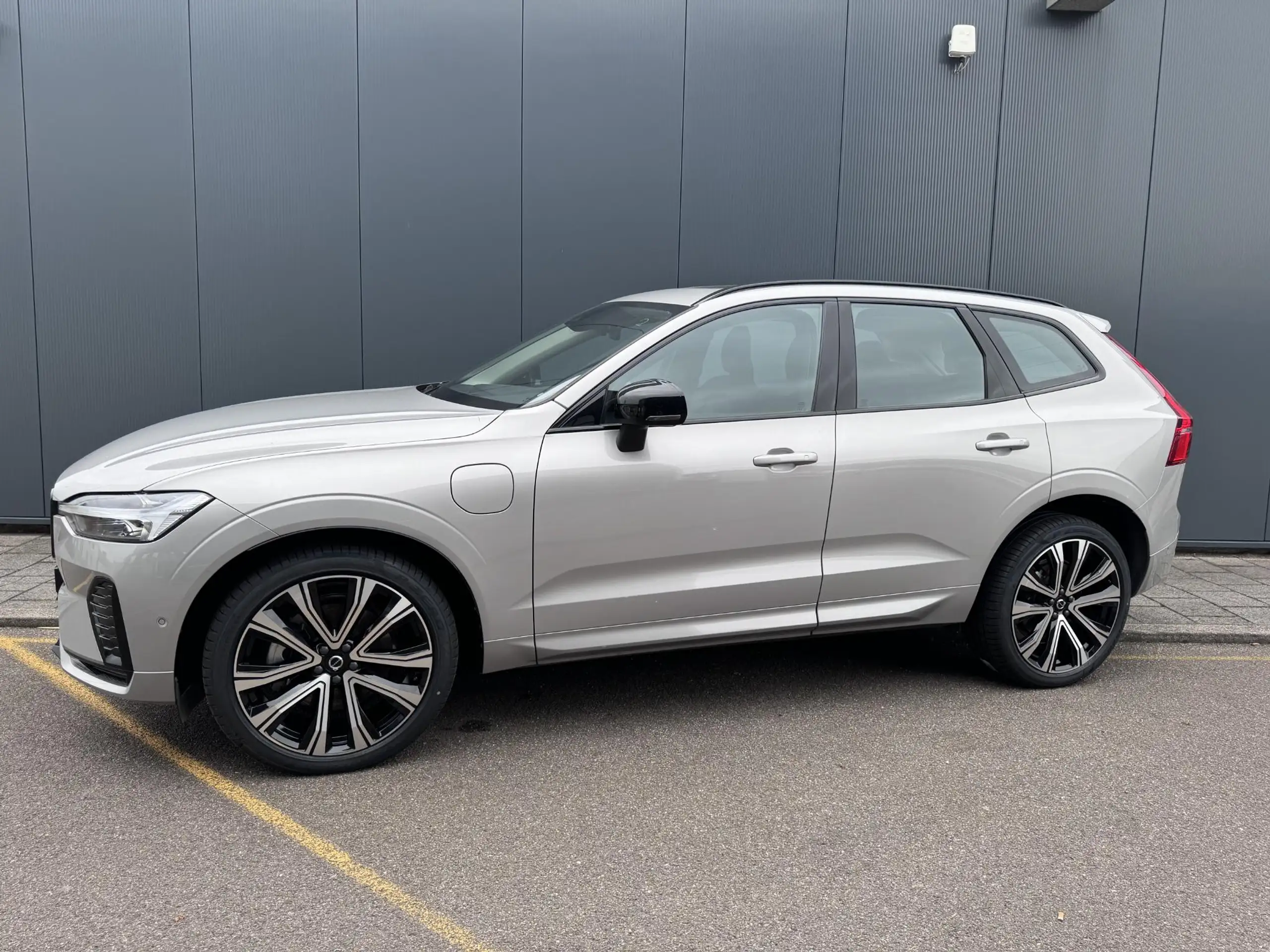 Volvo - XC60