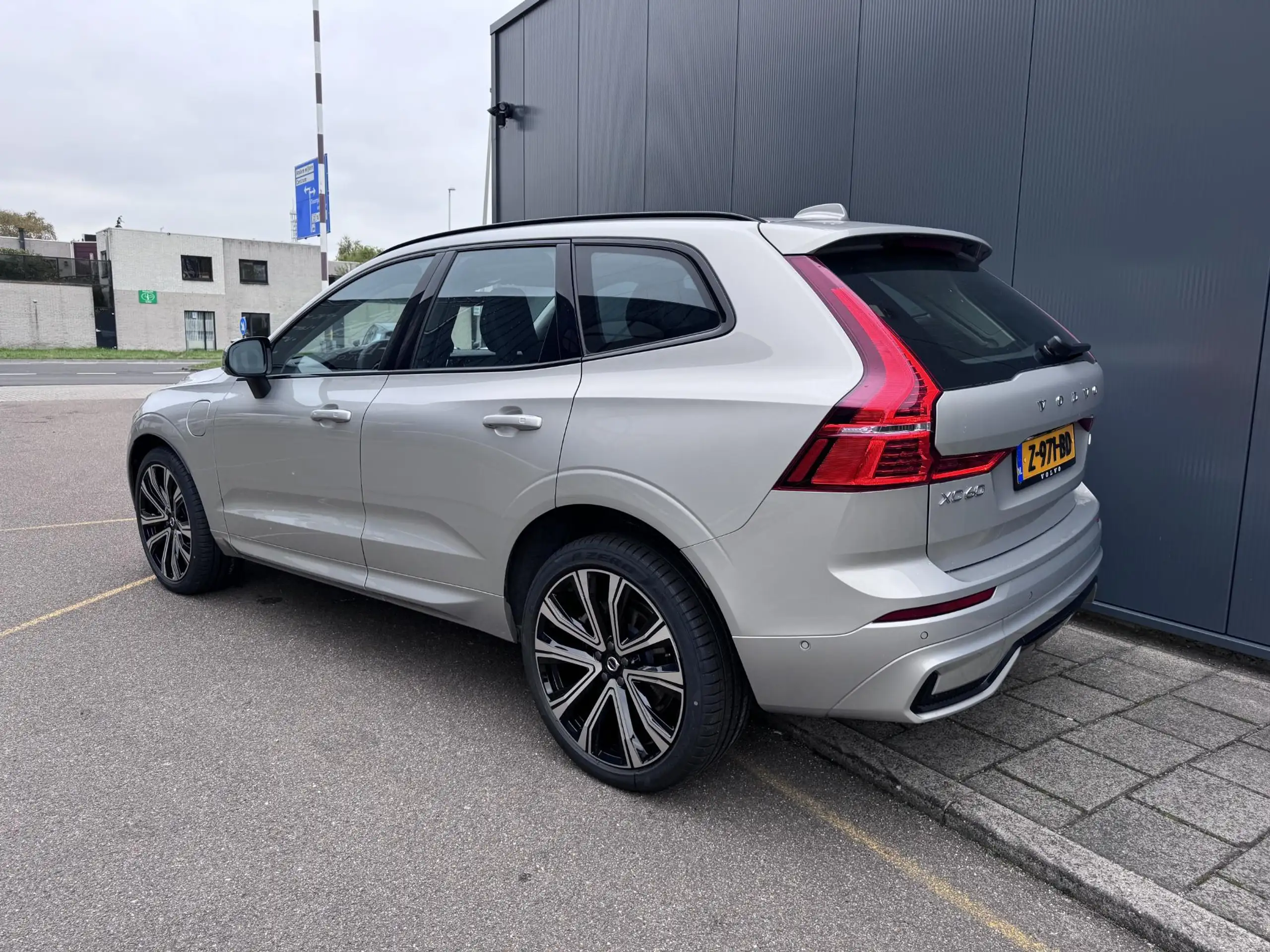 Volvo - XC60