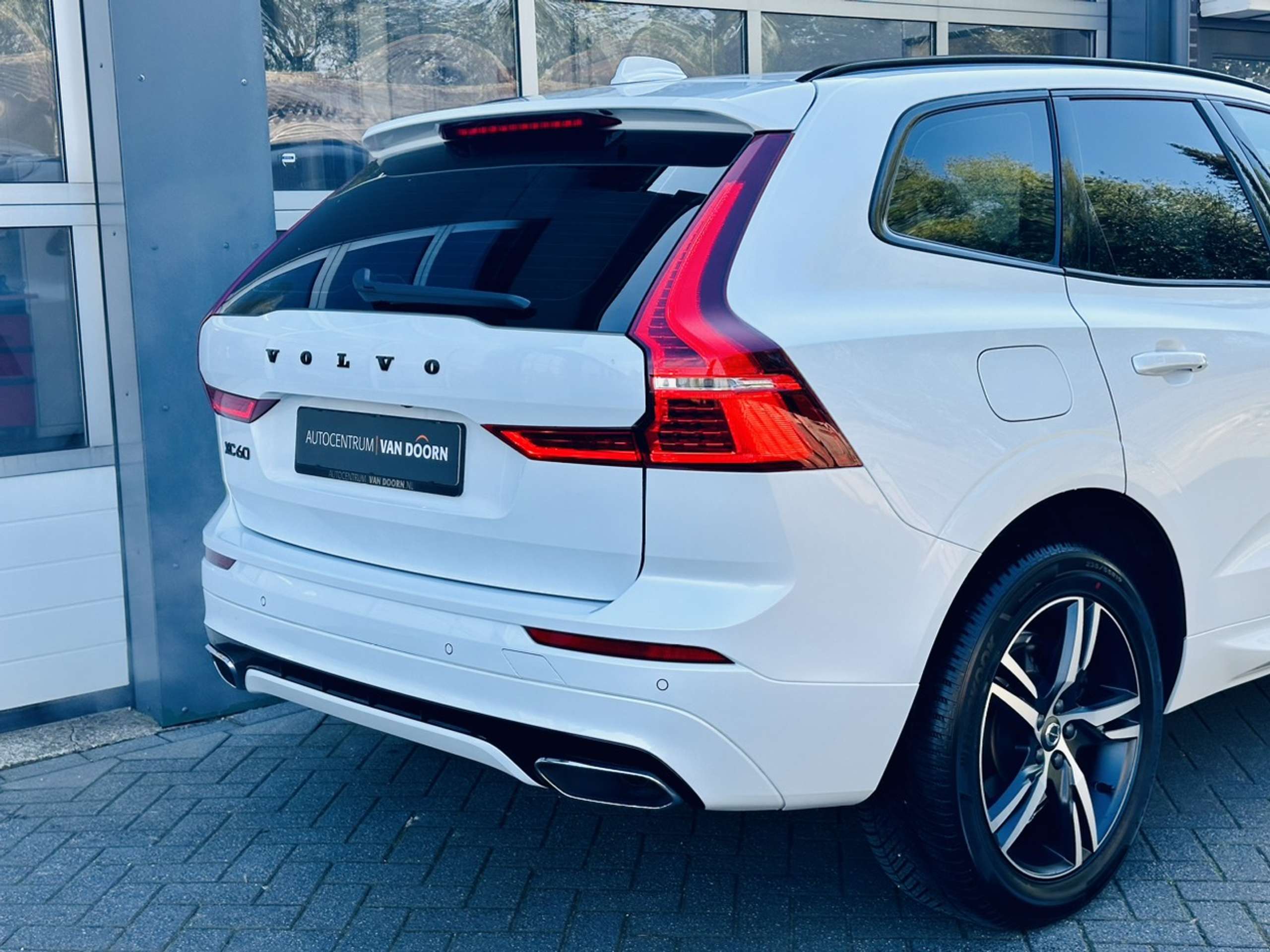 Volvo - XC60