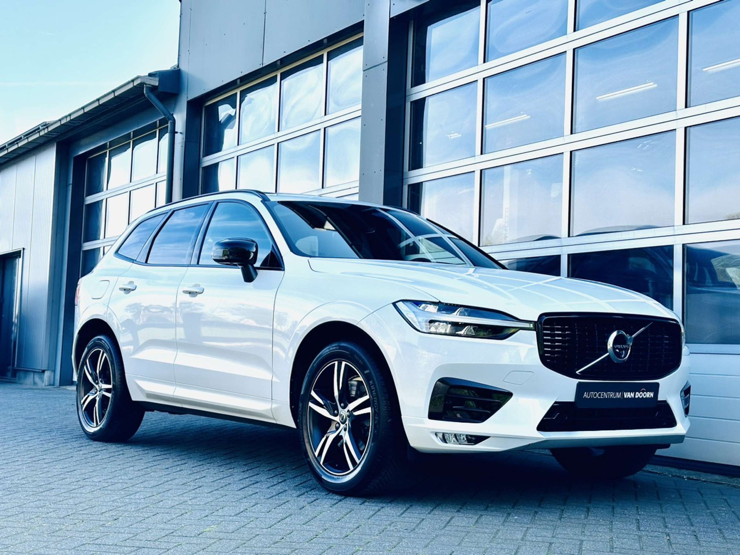 Volvo - XC60