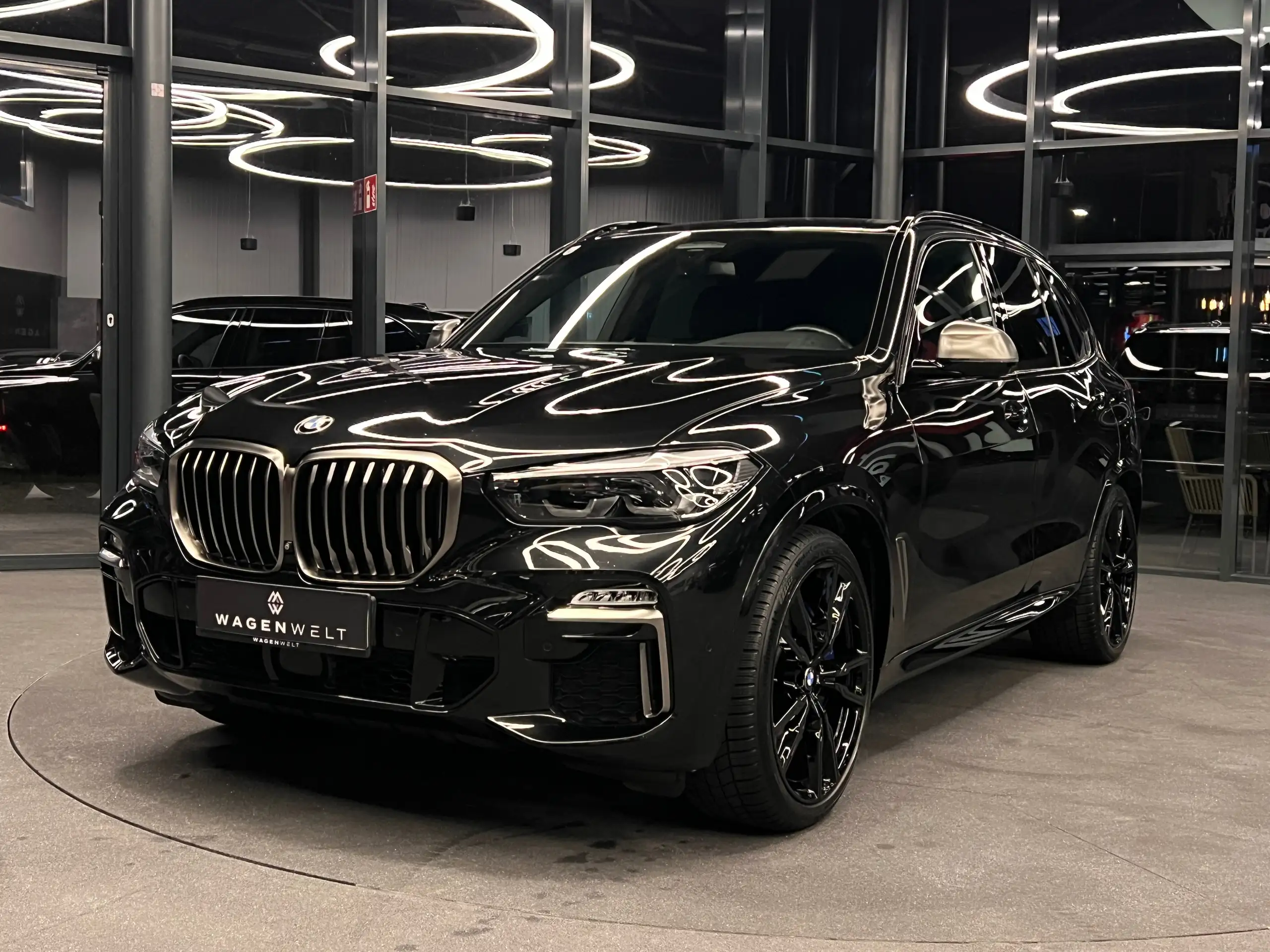 BMW - X5 M