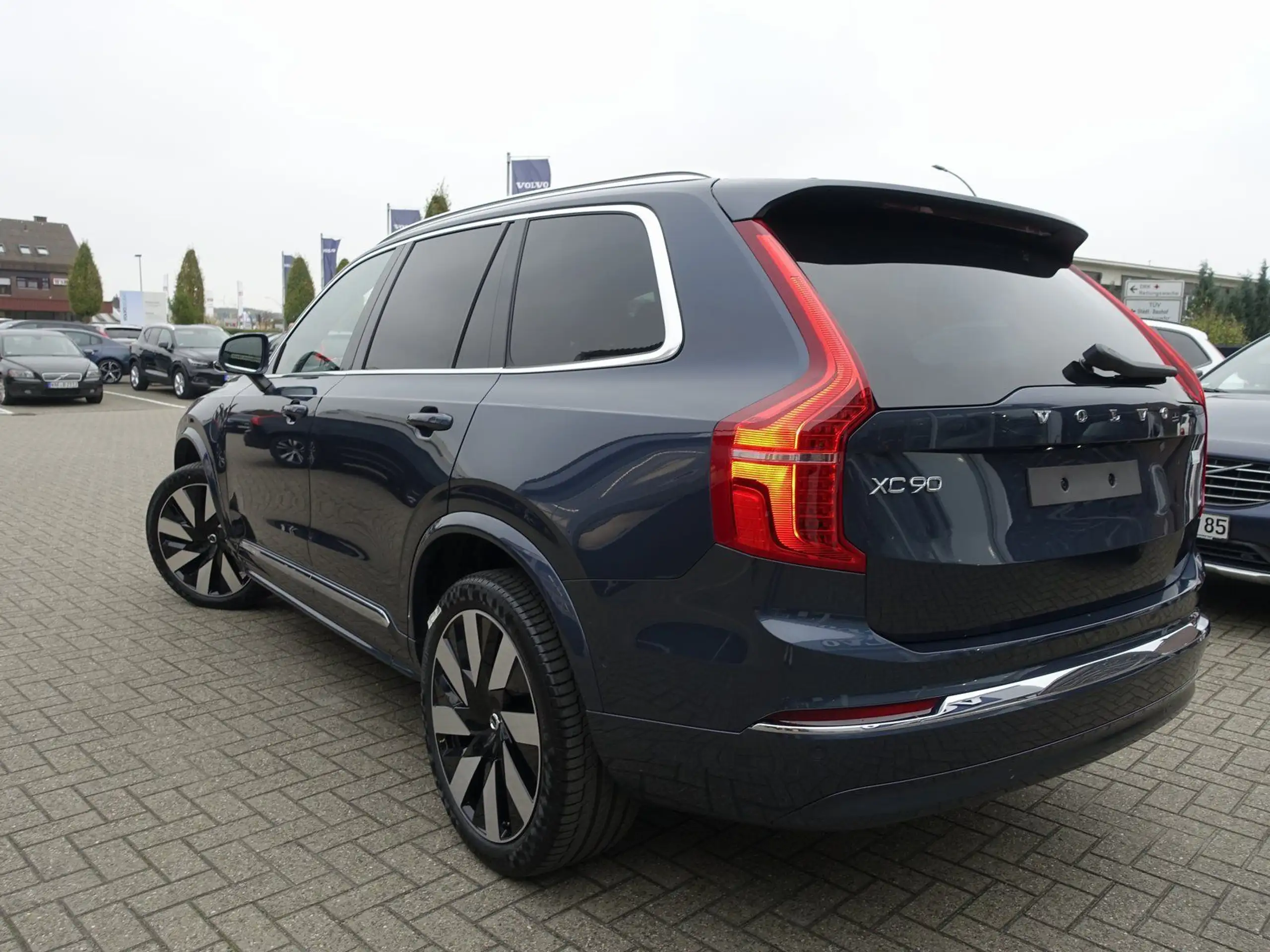 Volvo - XC90