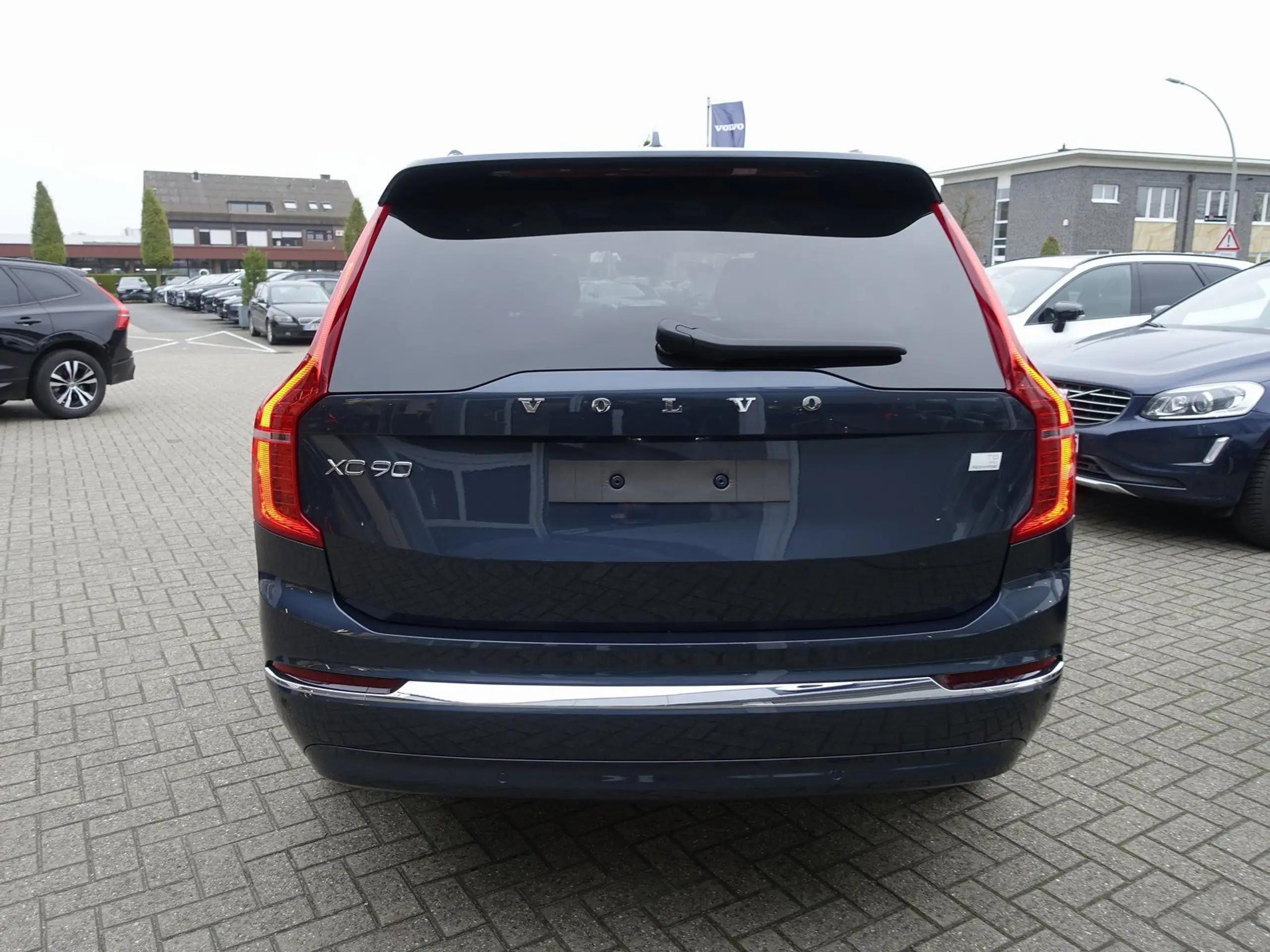 Volvo - XC90