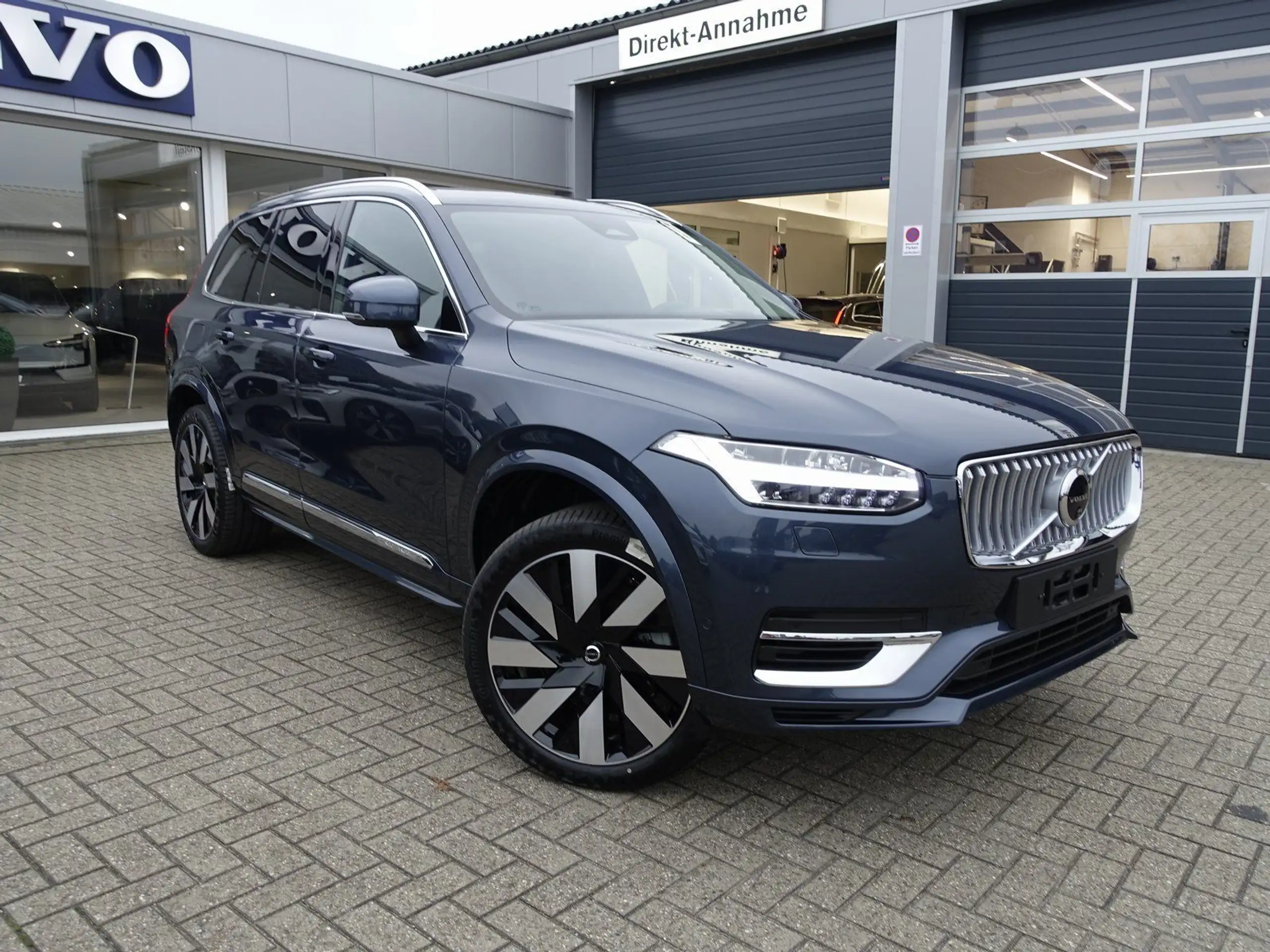 Volvo - XC90