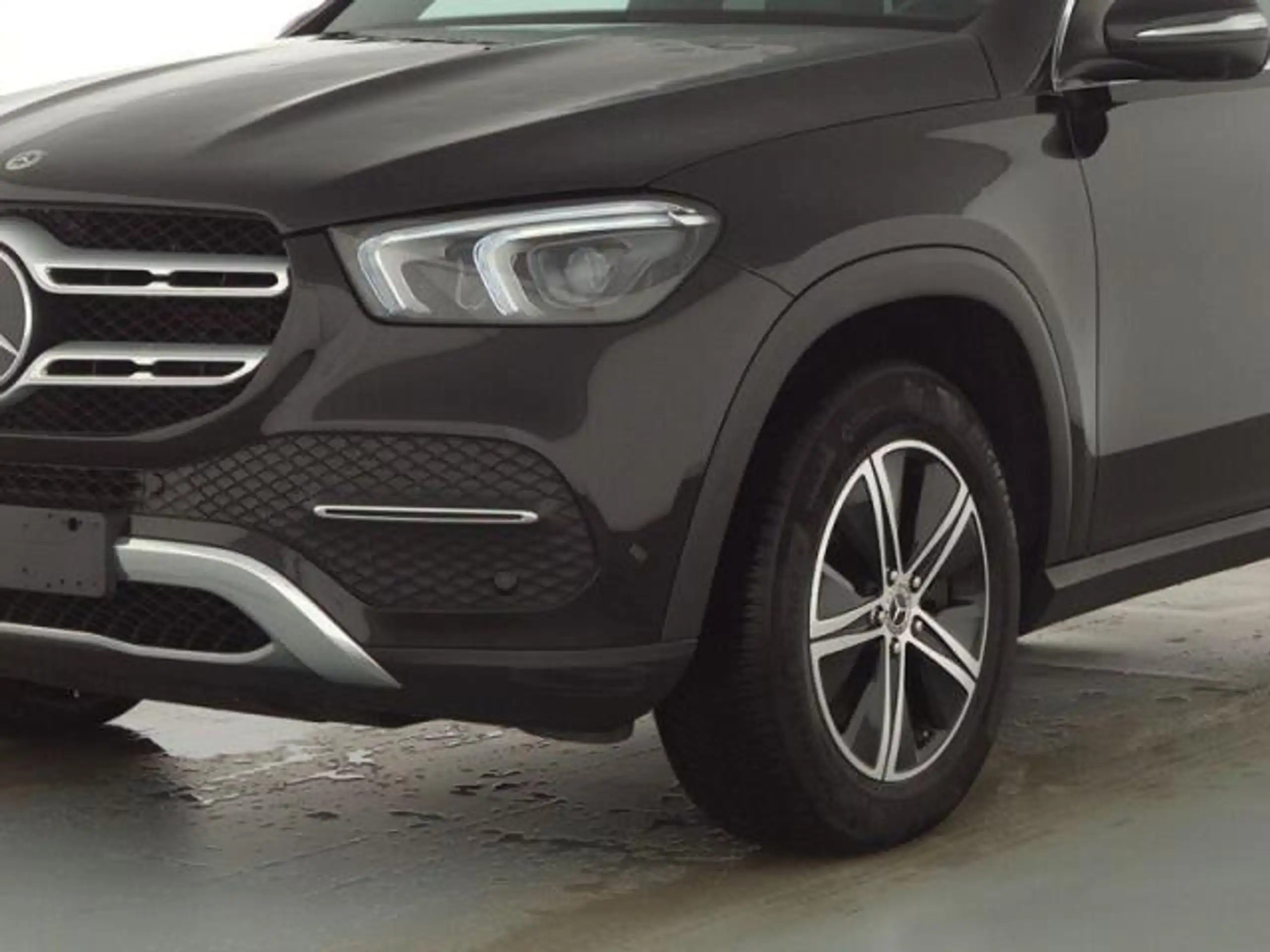 Mercedes-Benz - GLE 300