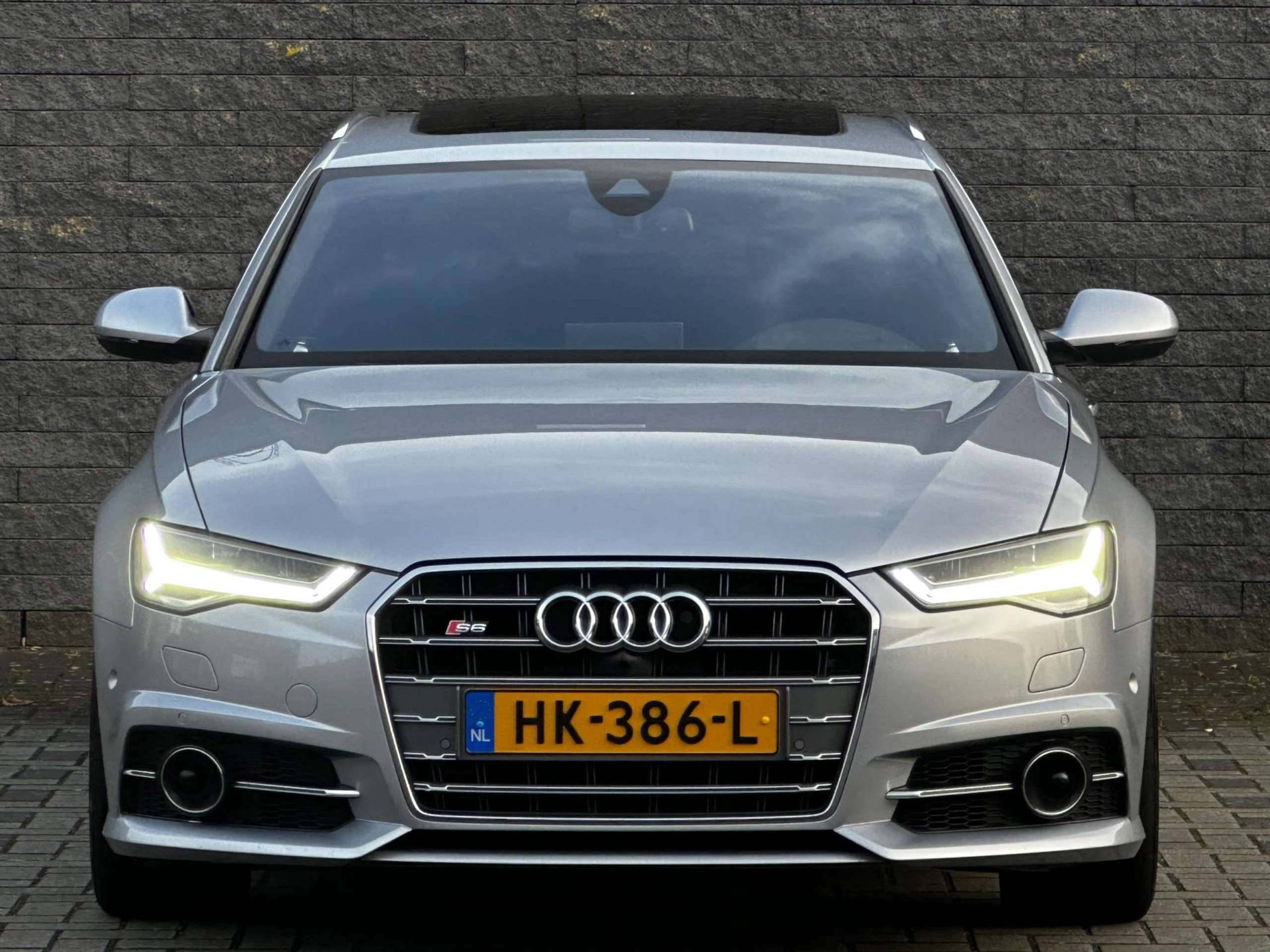 Audi - S6