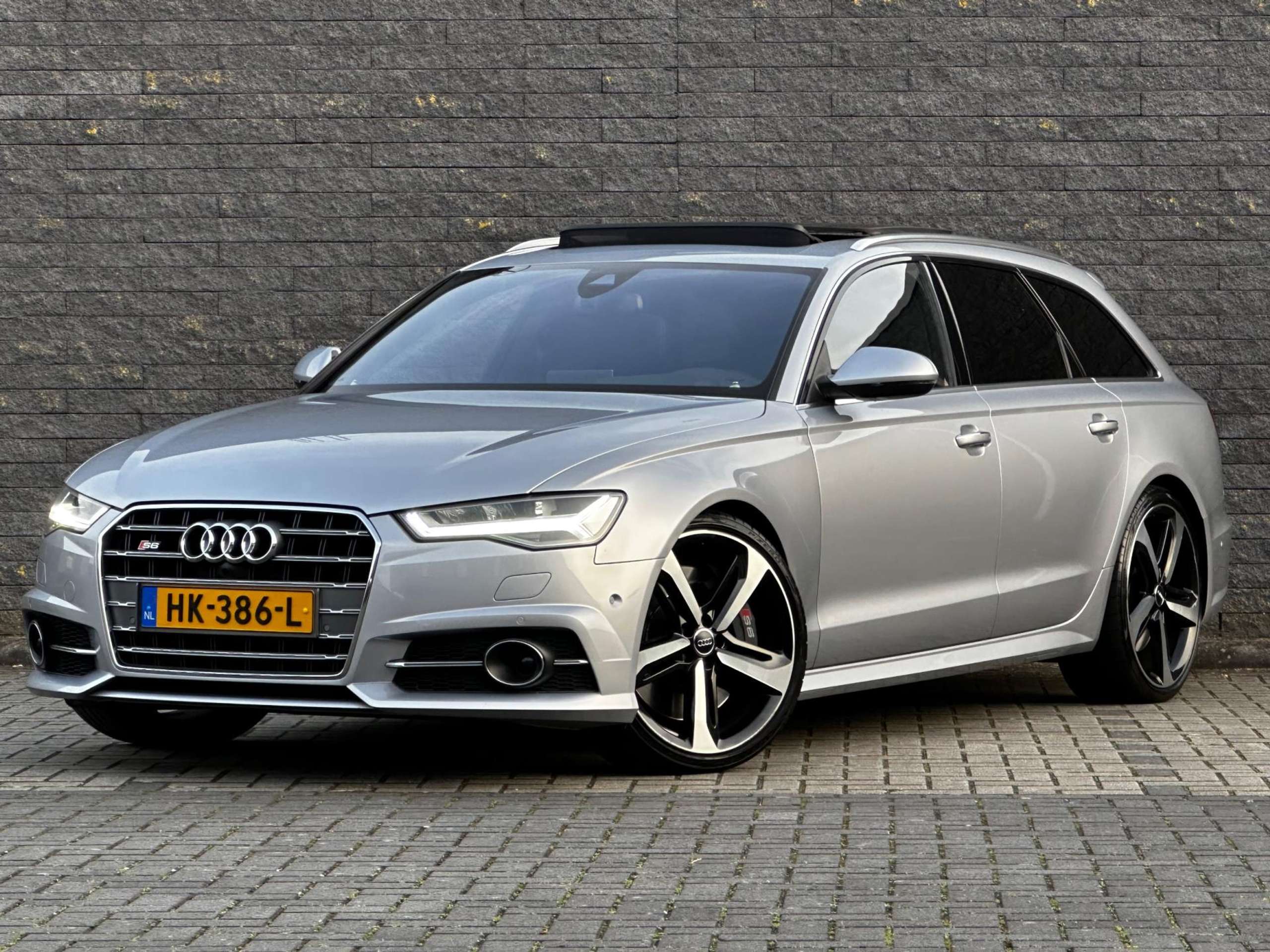 Audi - S6