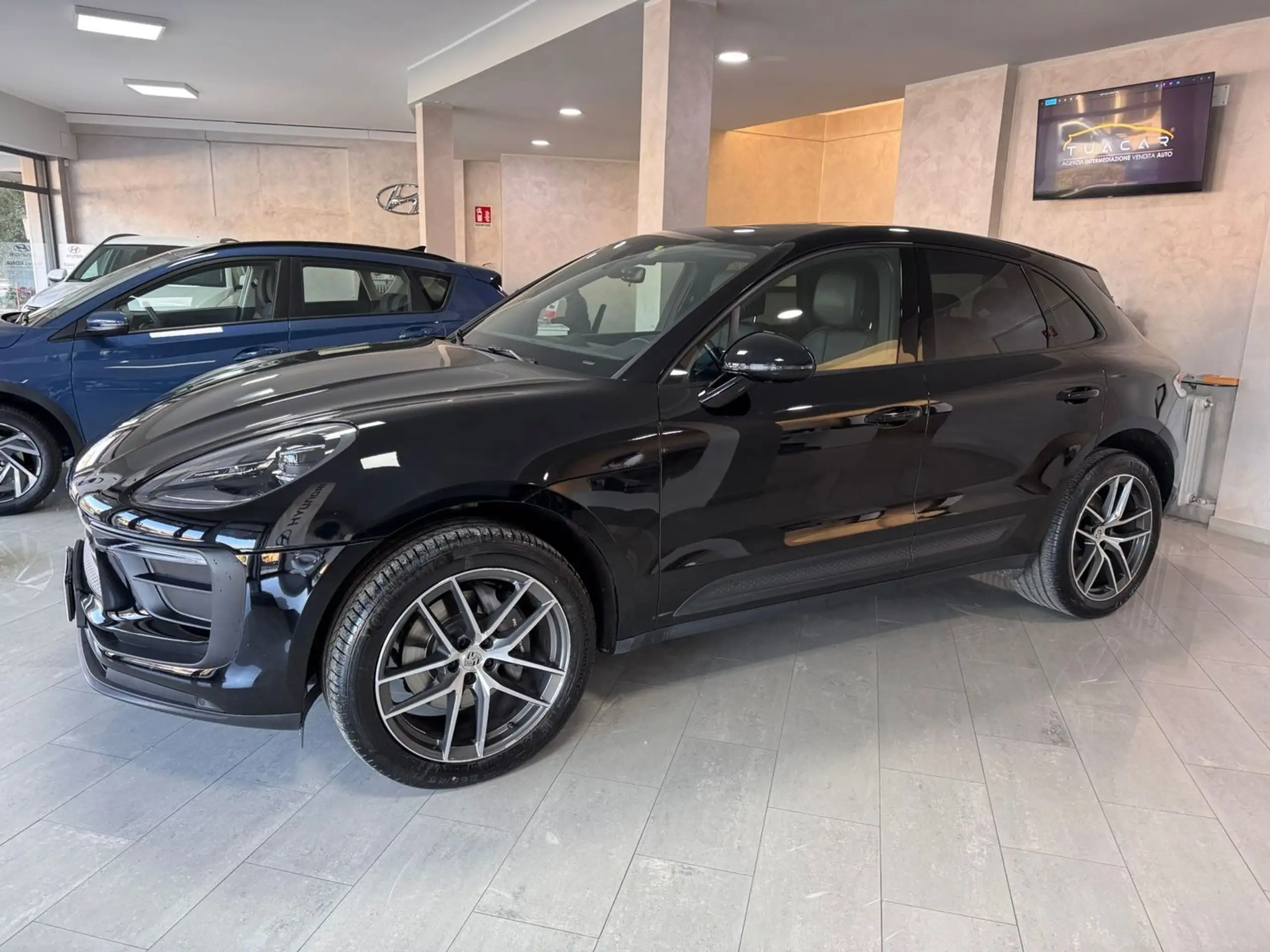 Porsche - Macan