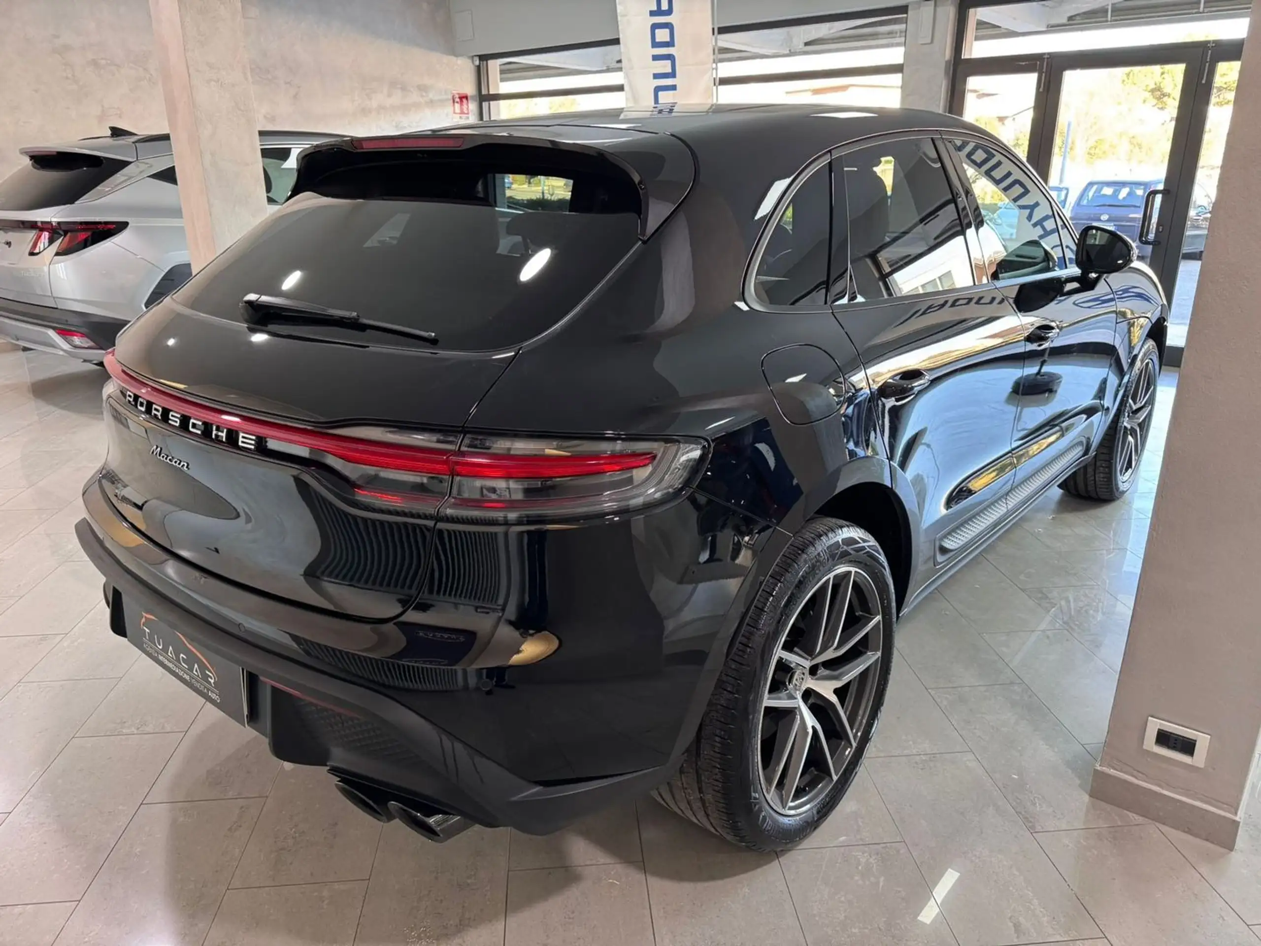 Porsche - Macan