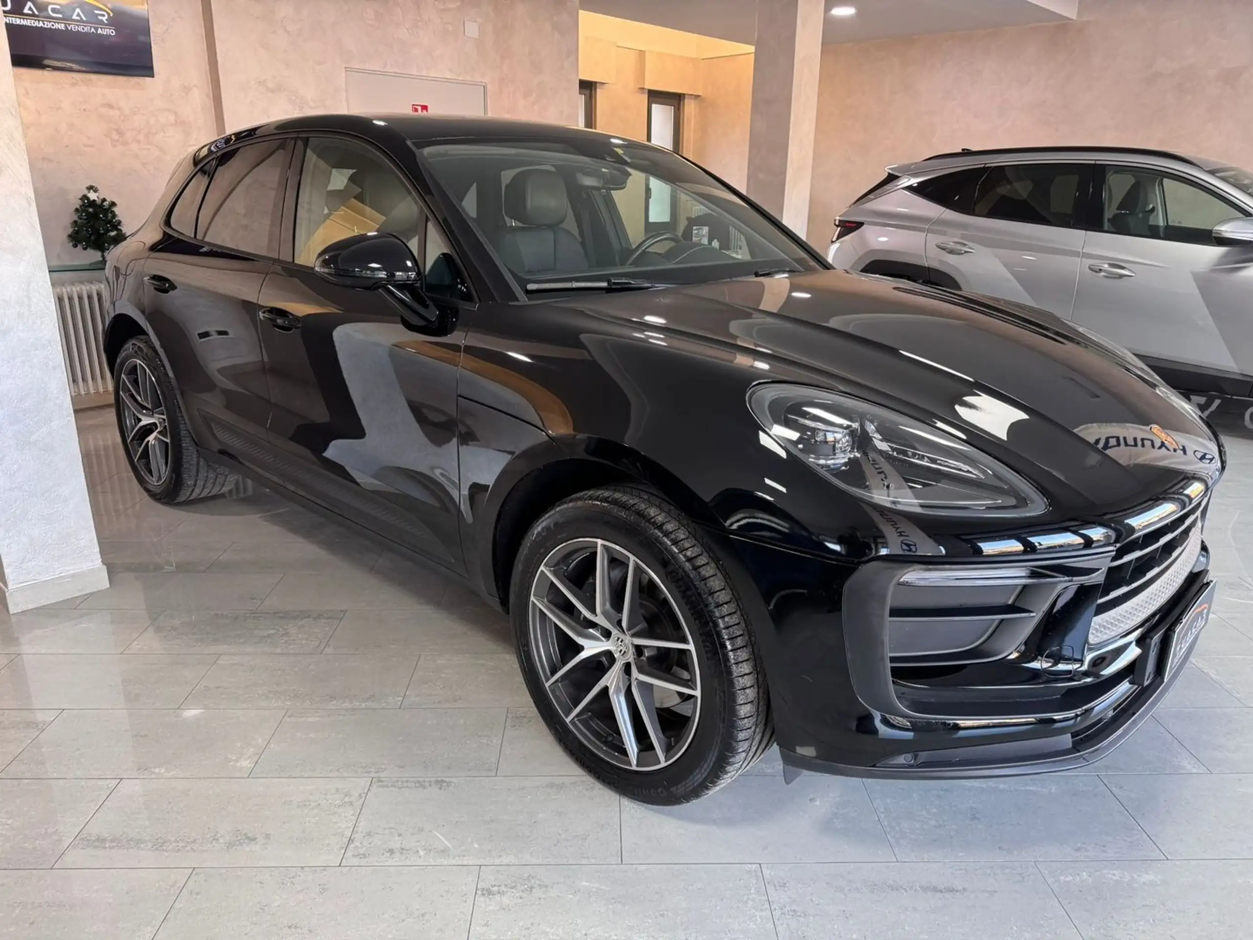 Porsche - Macan