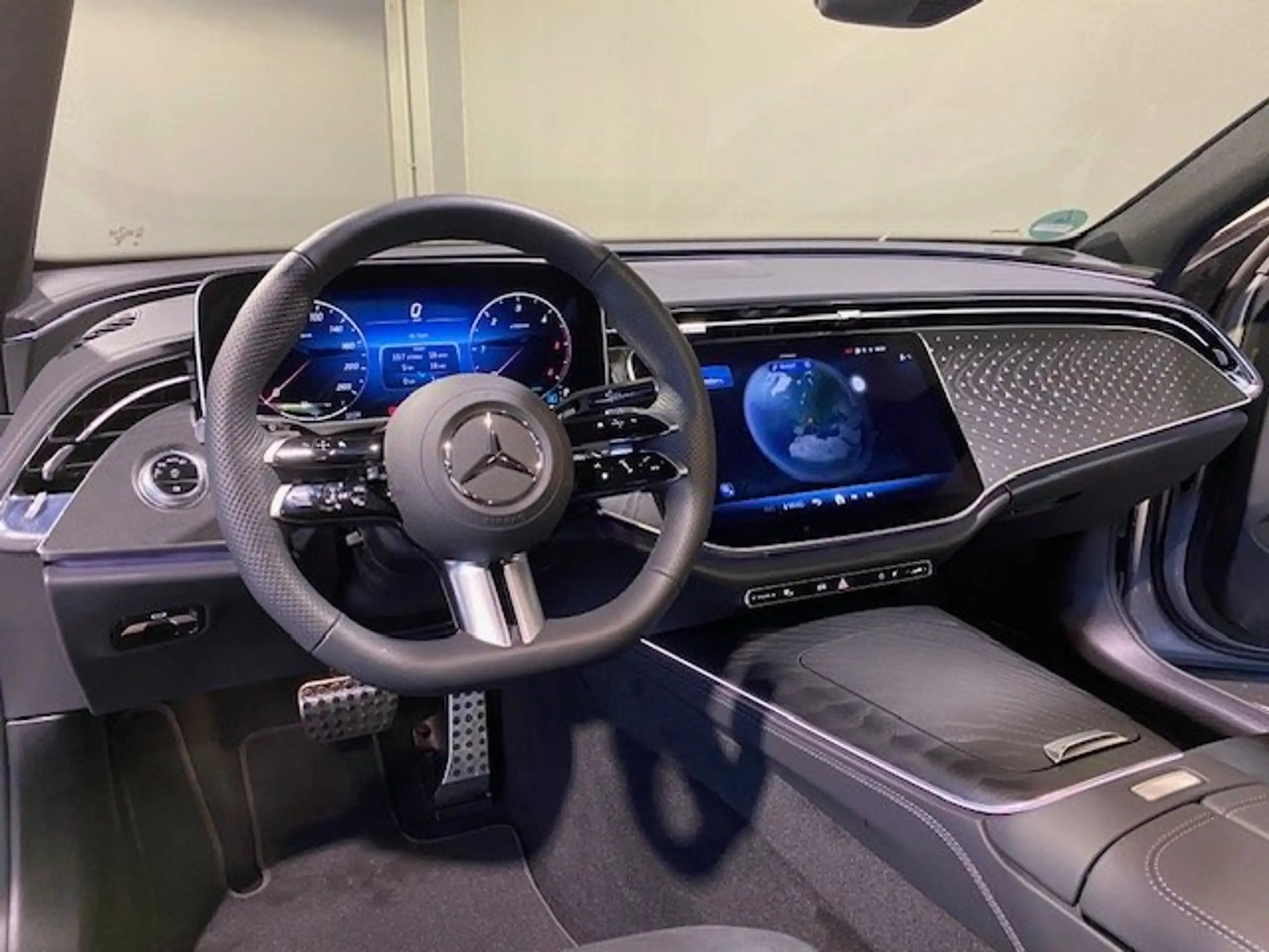 Mercedes-Benz - E 220