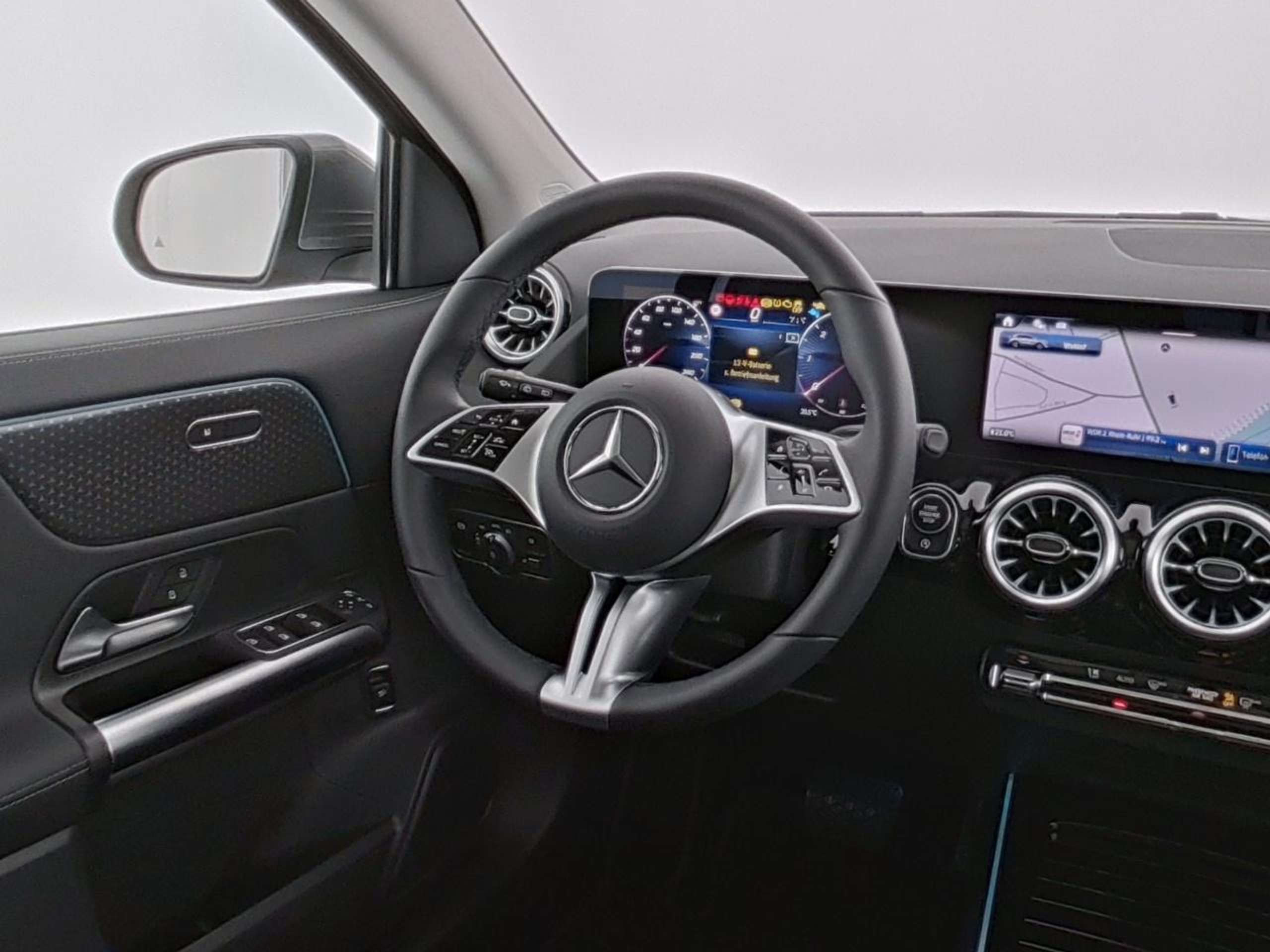 Mercedes-Benz - GLA 200