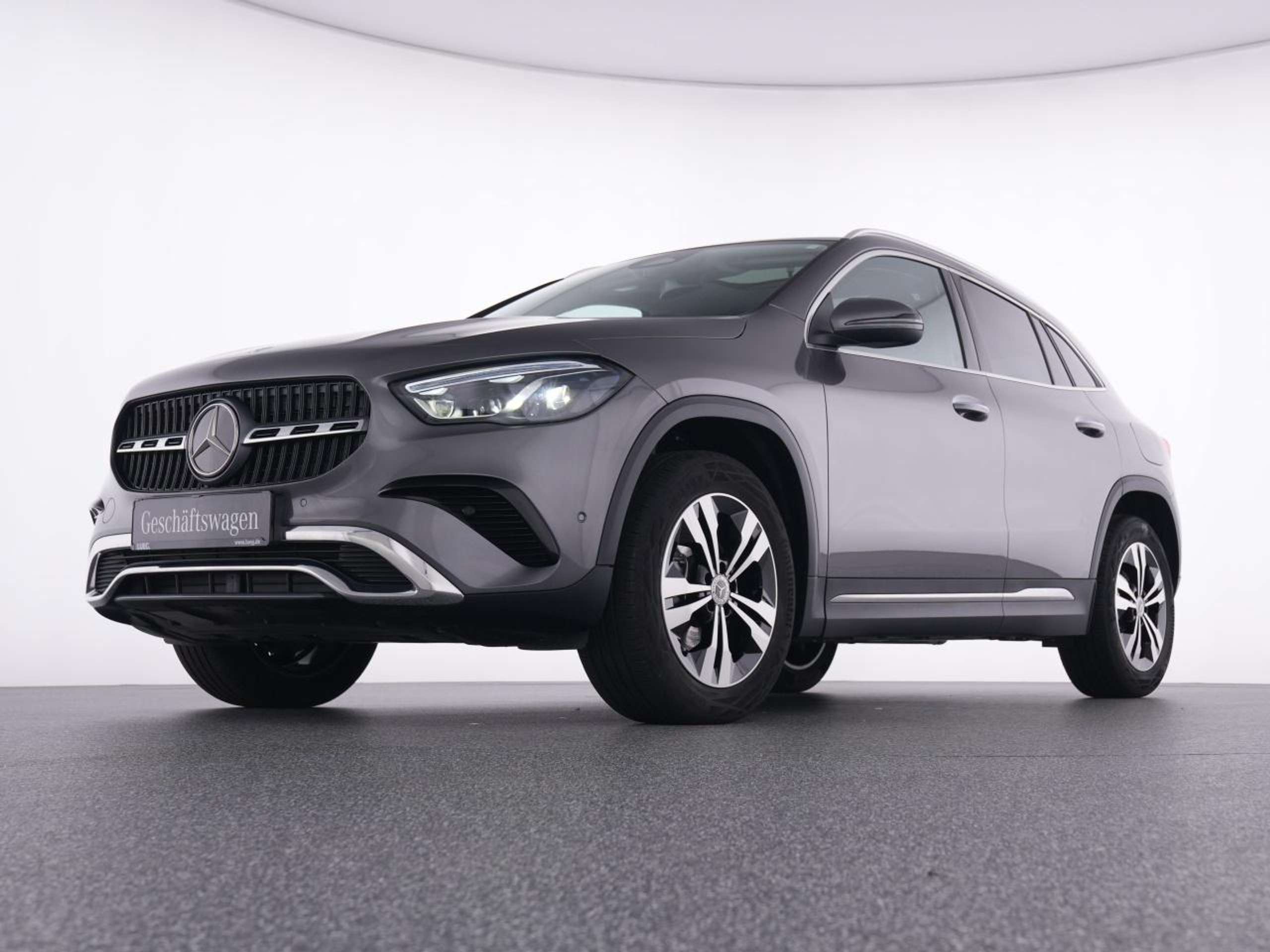 Mercedes-Benz - GLA 200