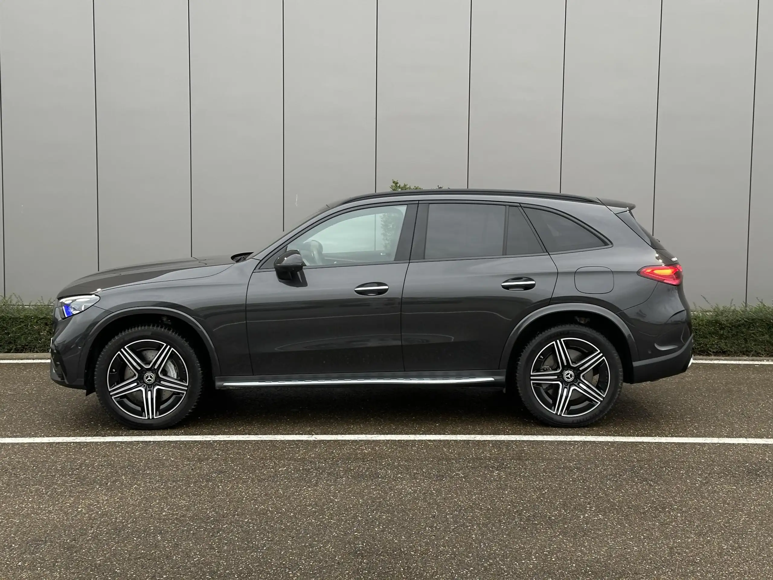 Mercedes-Benz - GLC 300