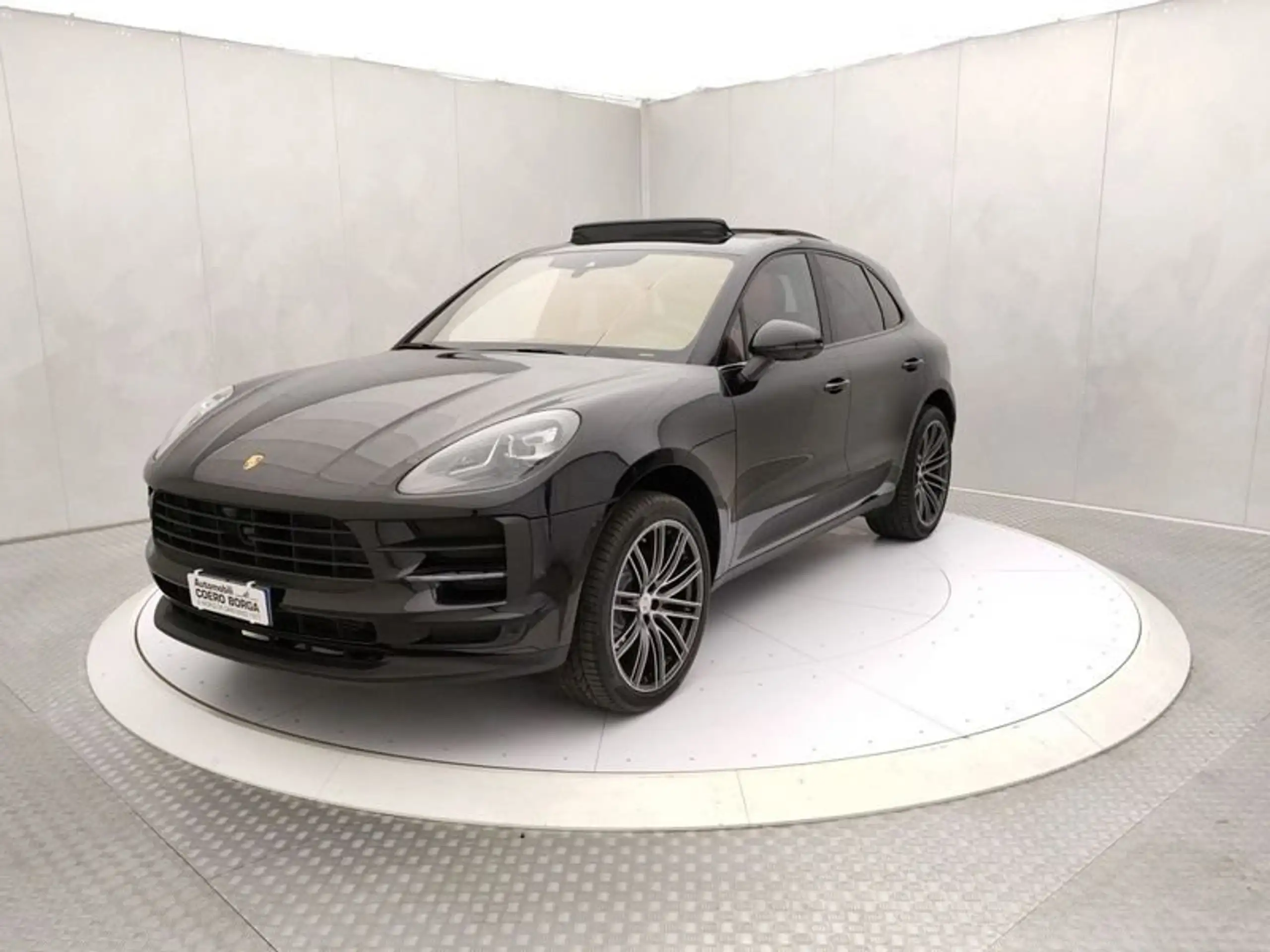 Porsche - Macan