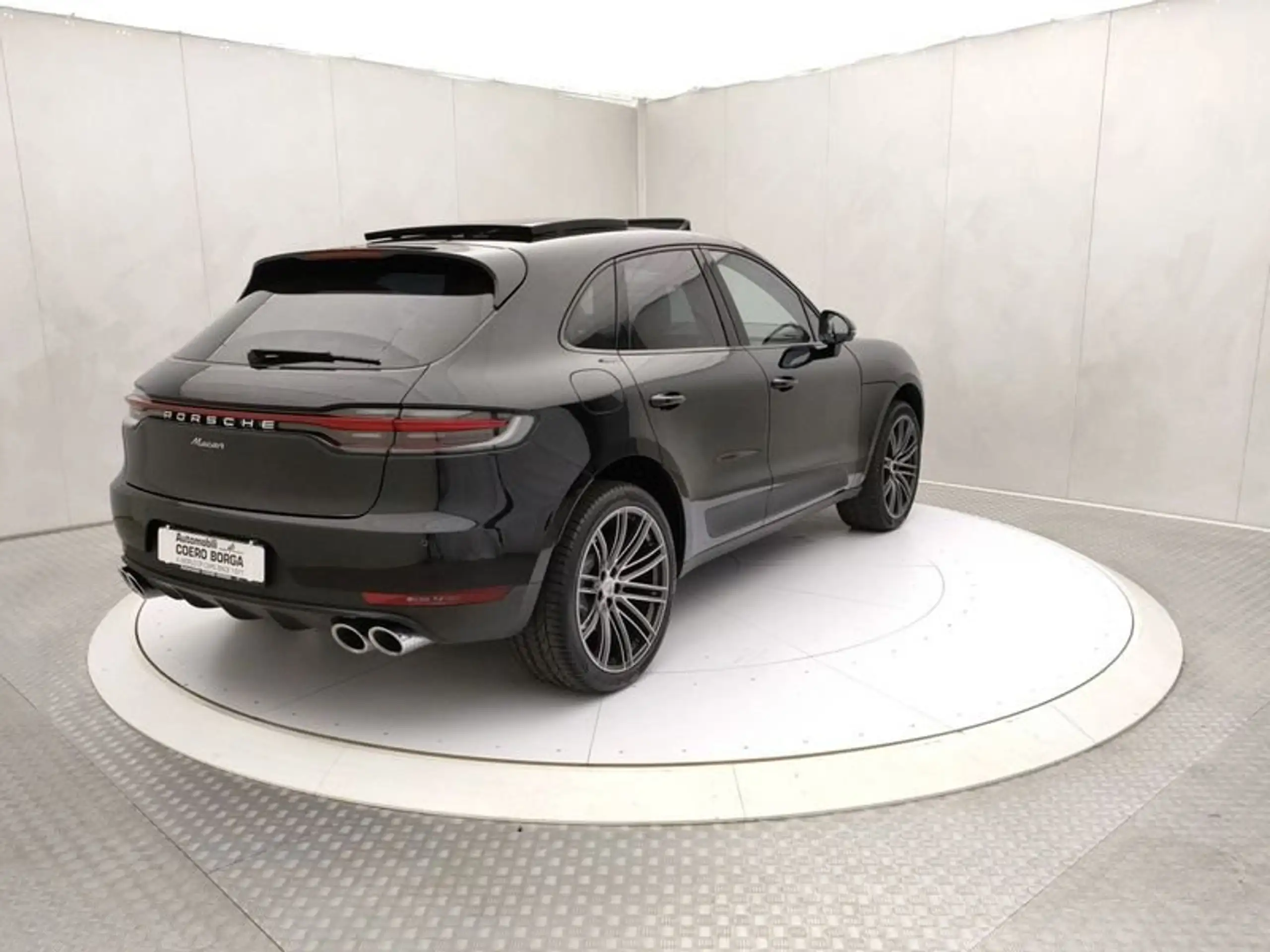 Porsche - Macan