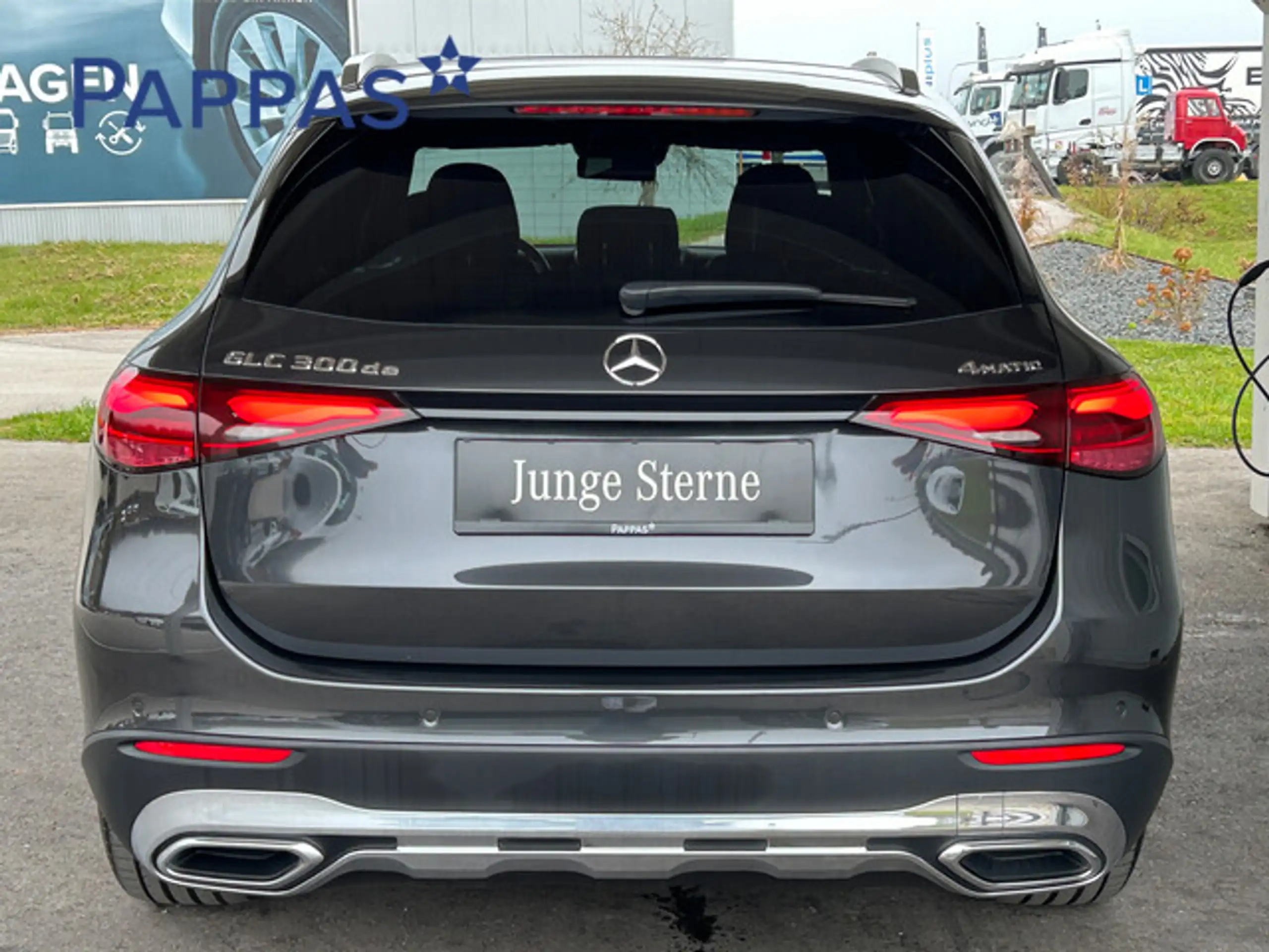 Mercedes-Benz - GLC 300