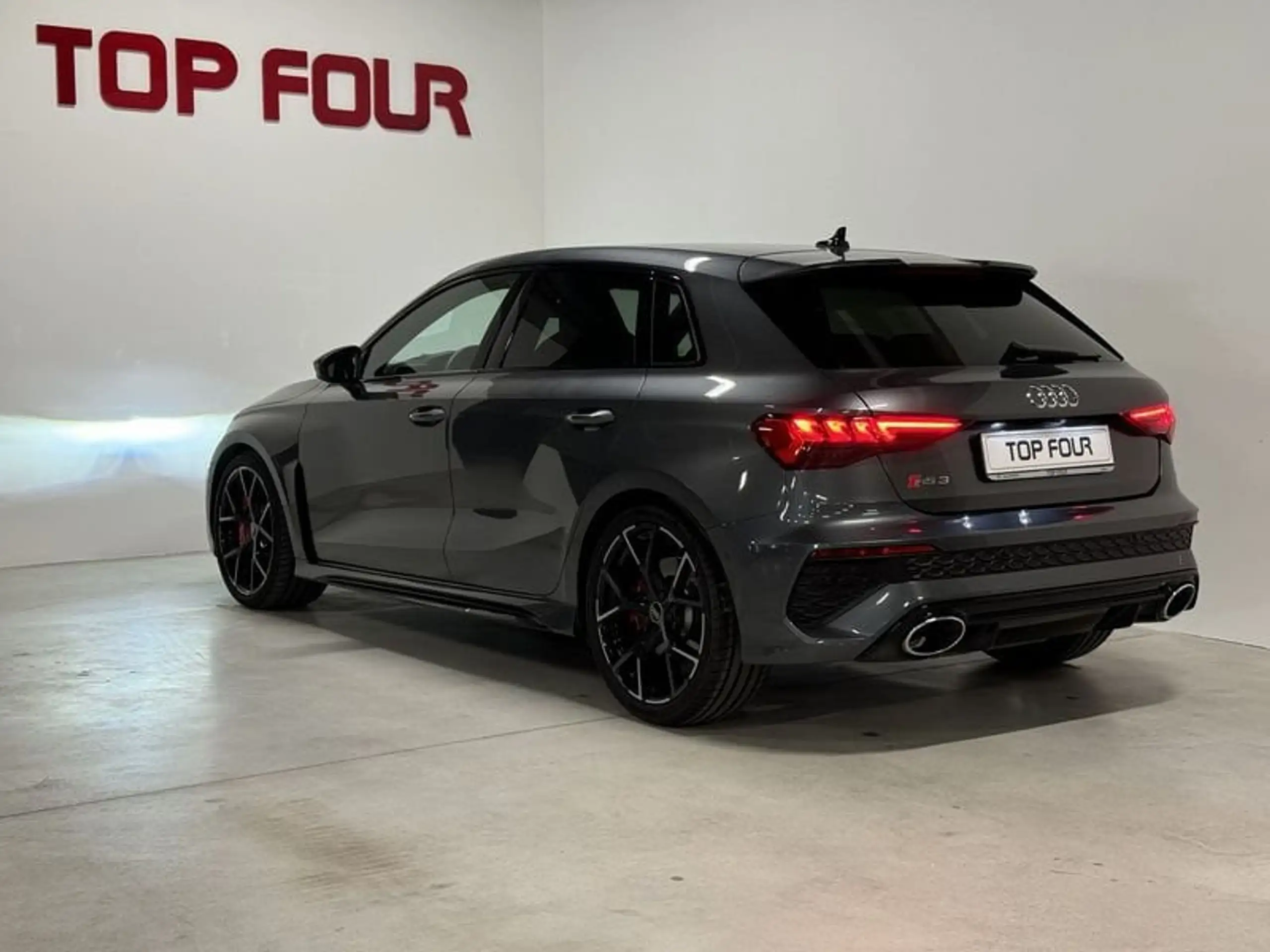 Audi - RS3