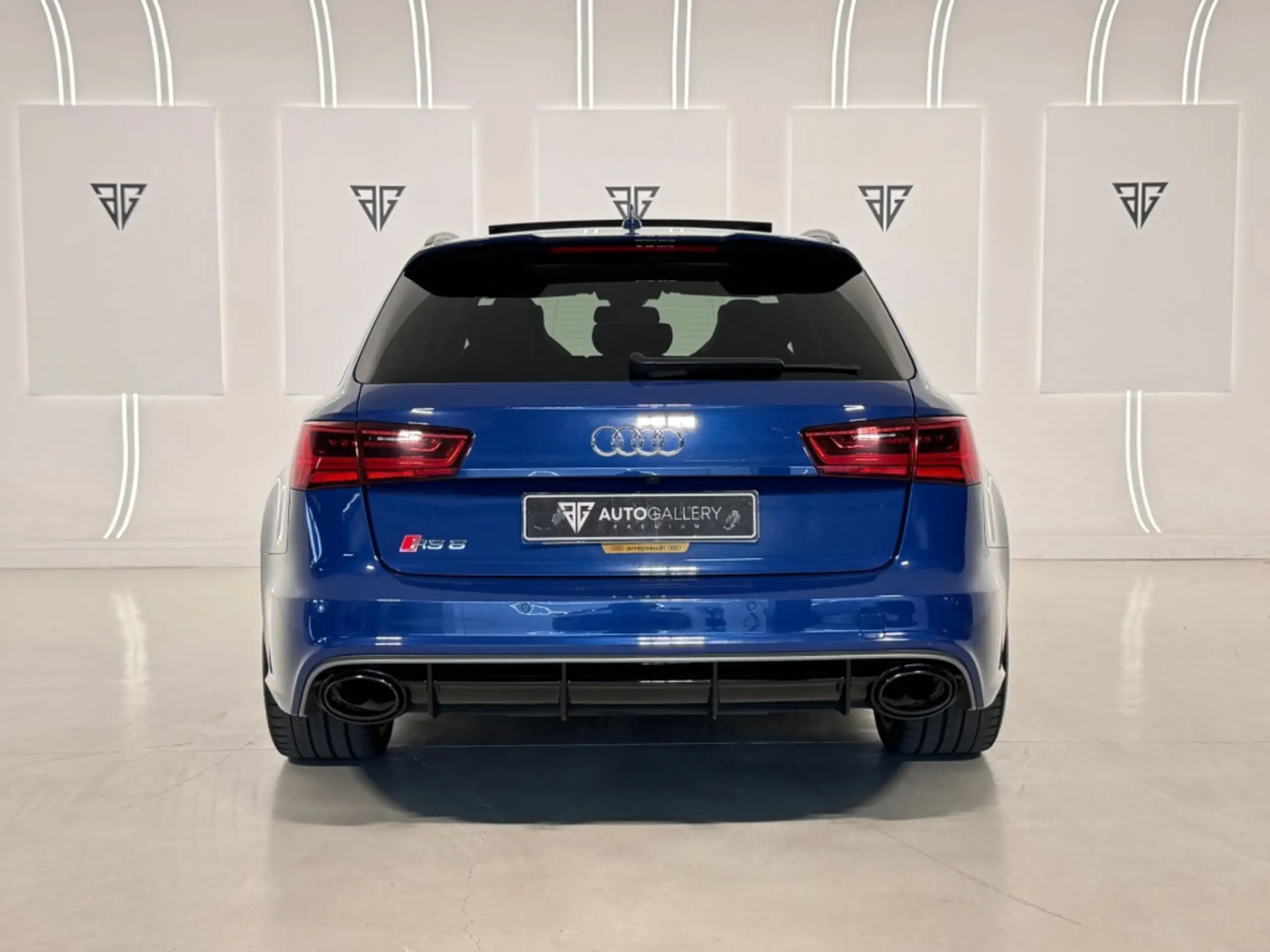 Audi - RS6