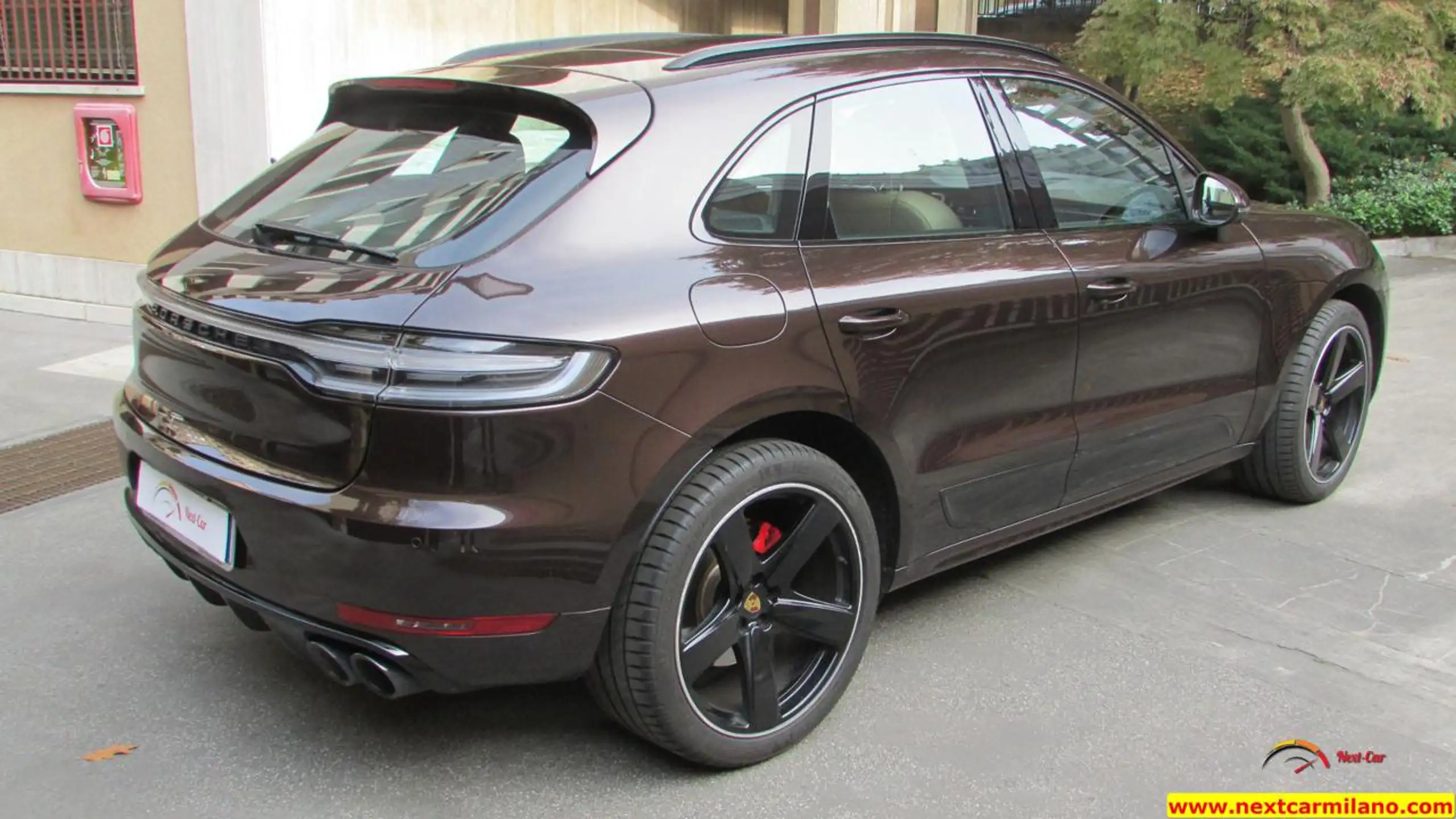 Porsche - Macan