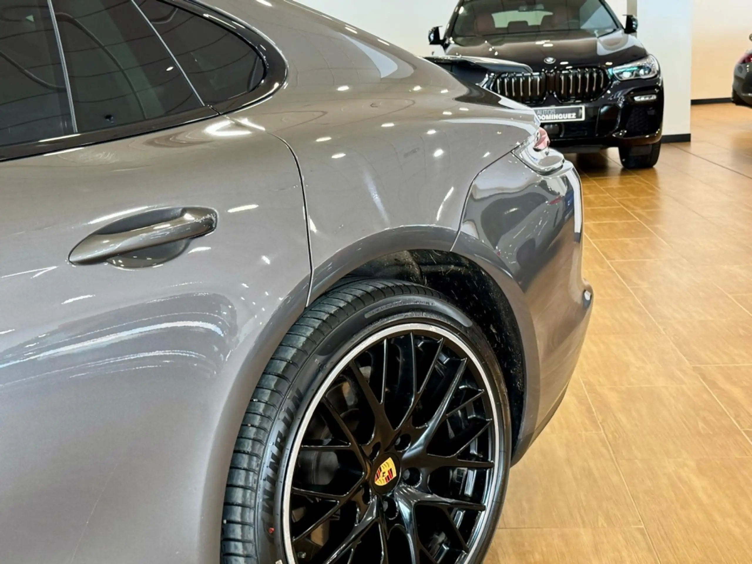 Porsche - Panamera