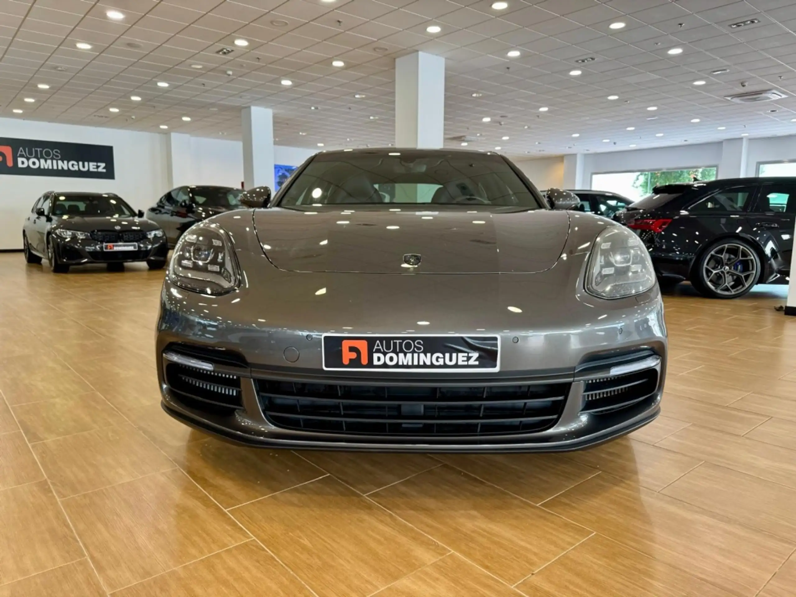 Porsche - Panamera