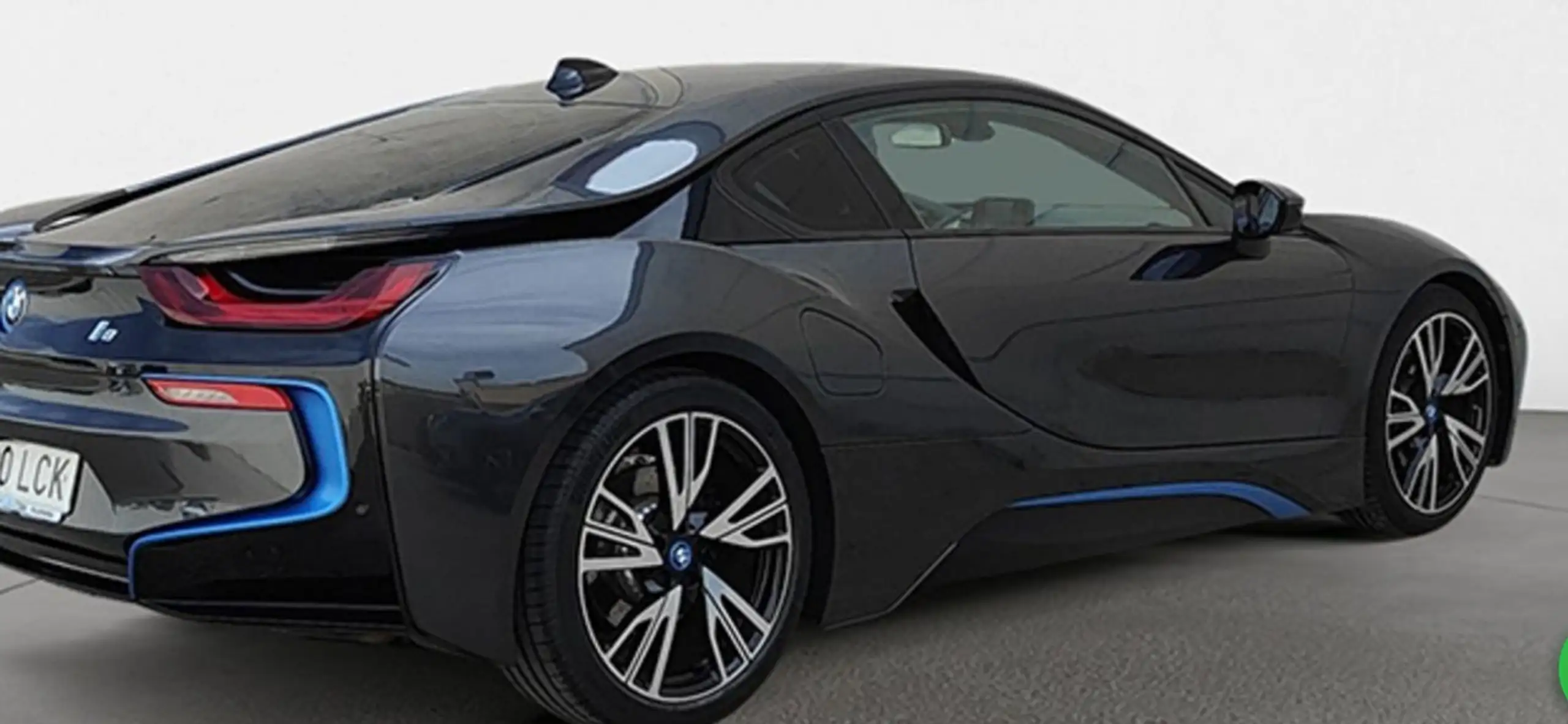 BMW - i8