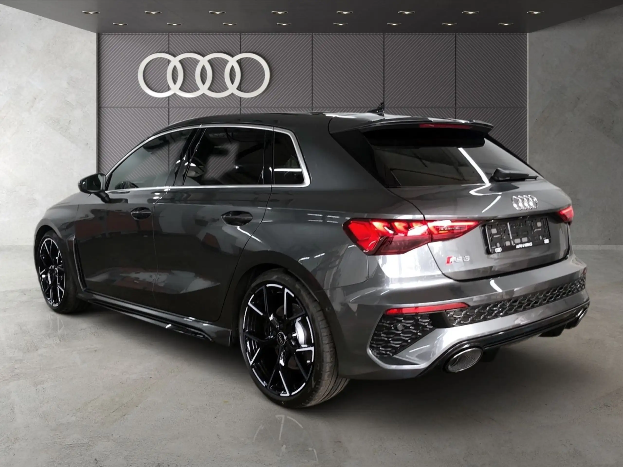 Audi - RS3