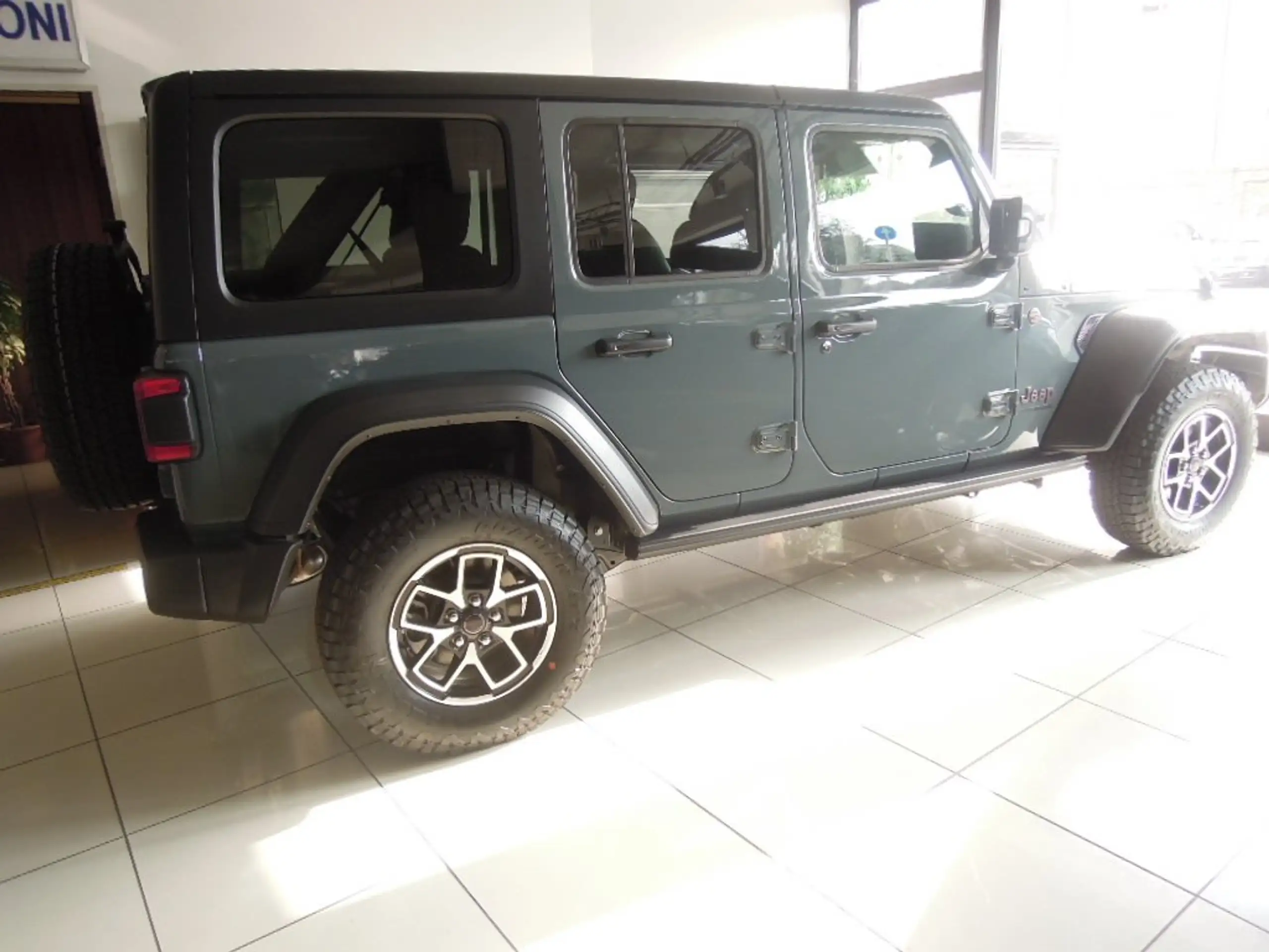 Jeep - Wrangler