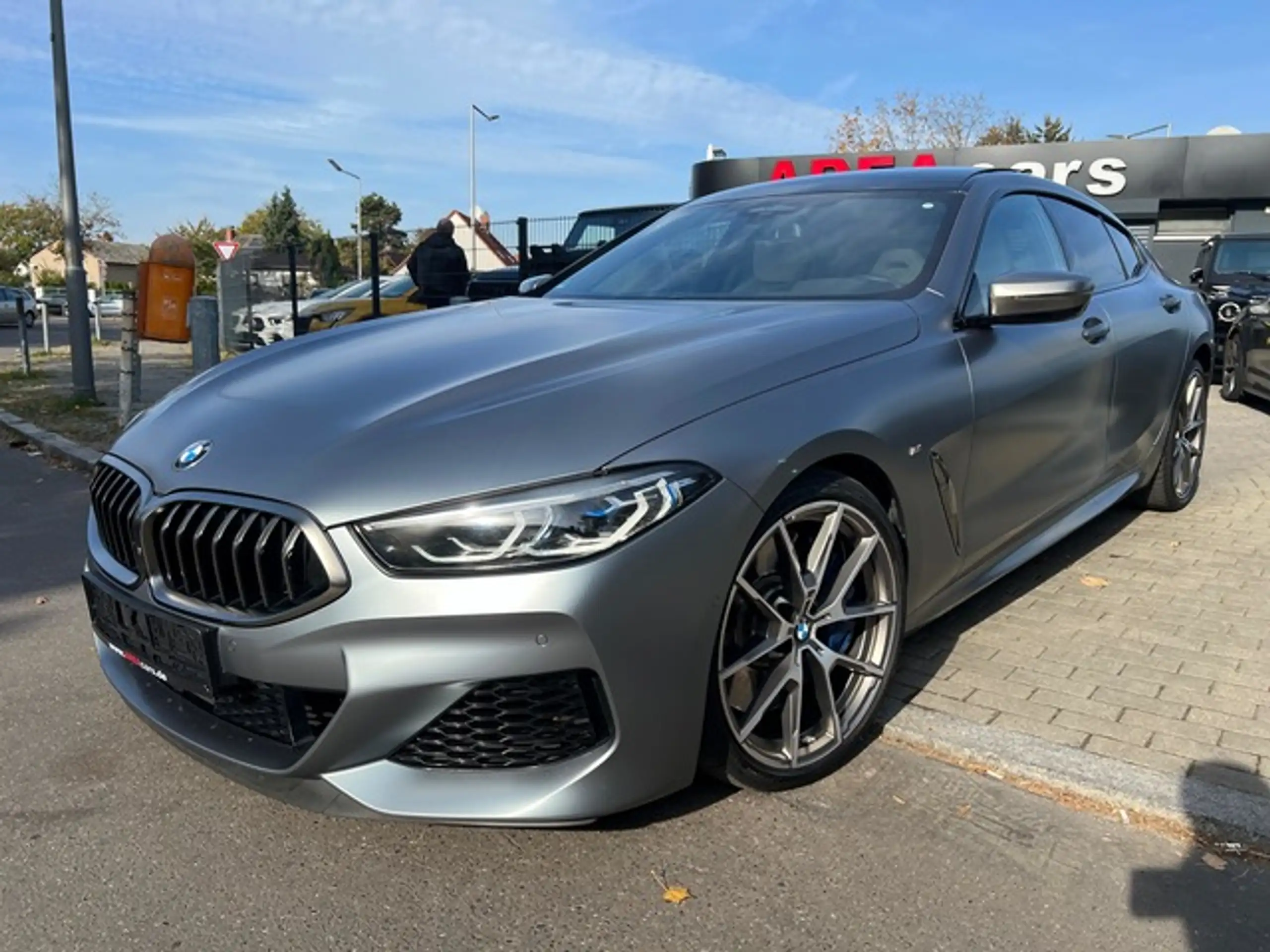 BMW - M850