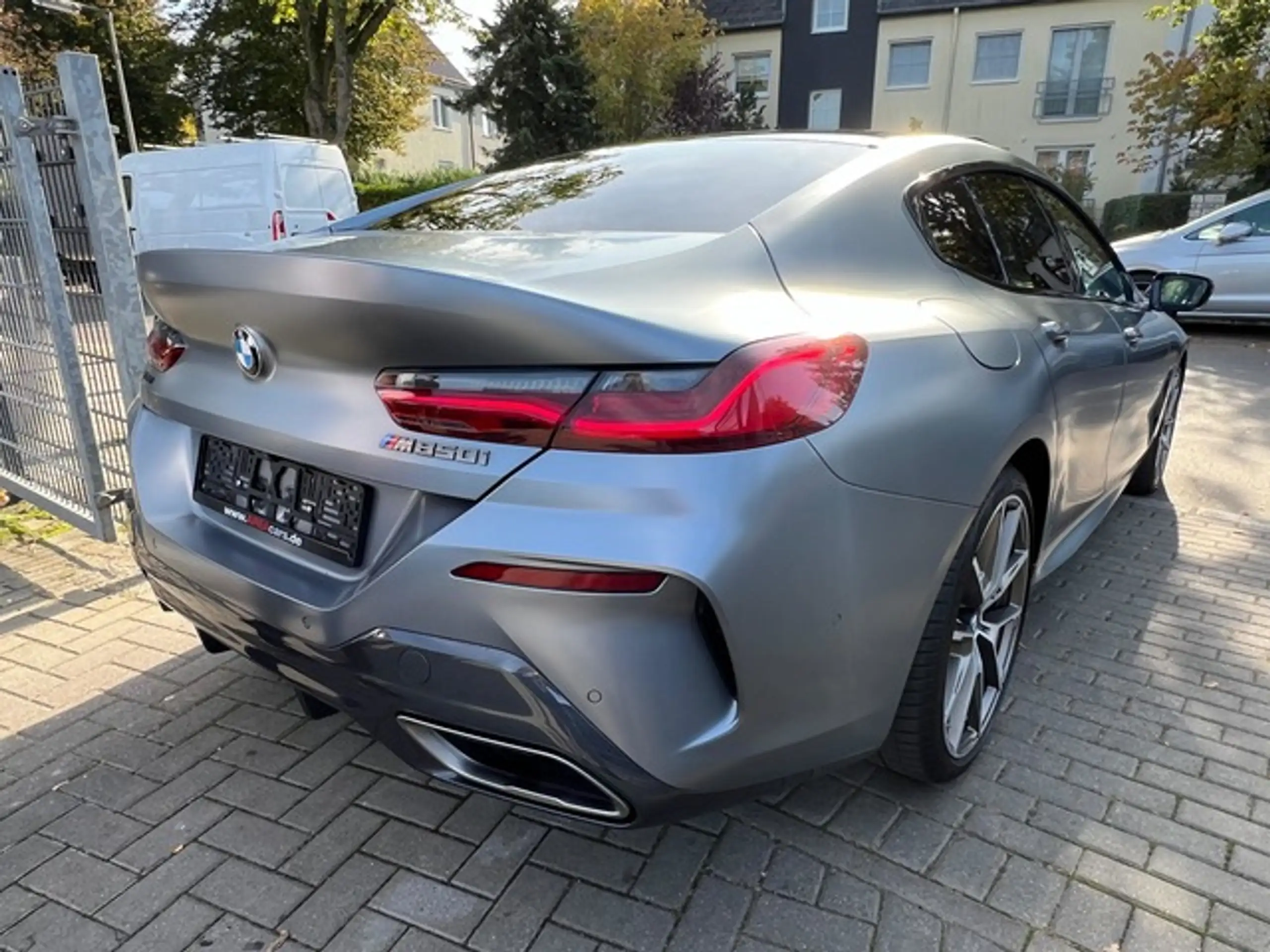 BMW - M850