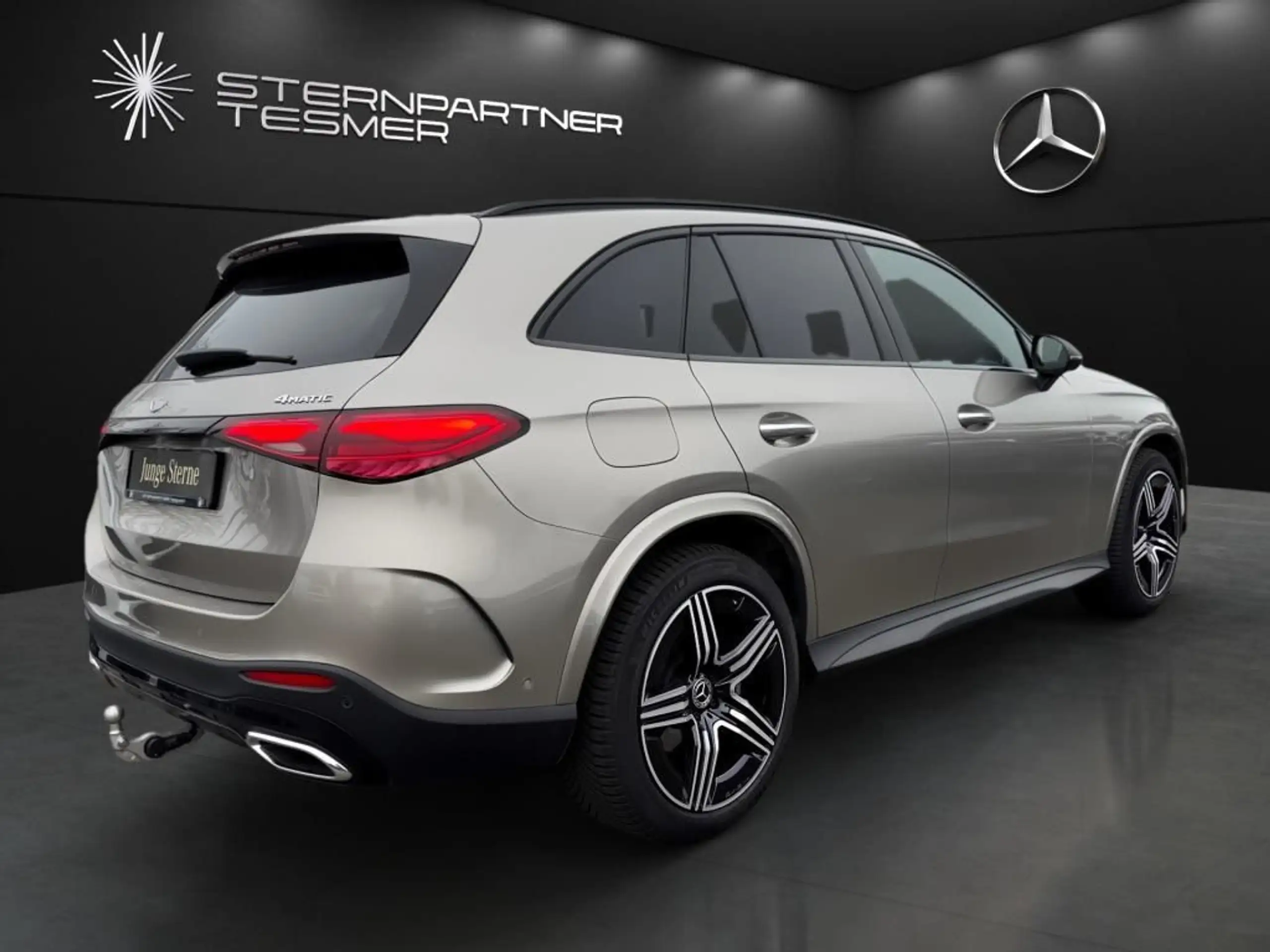 Mercedes-Benz - GLC 300