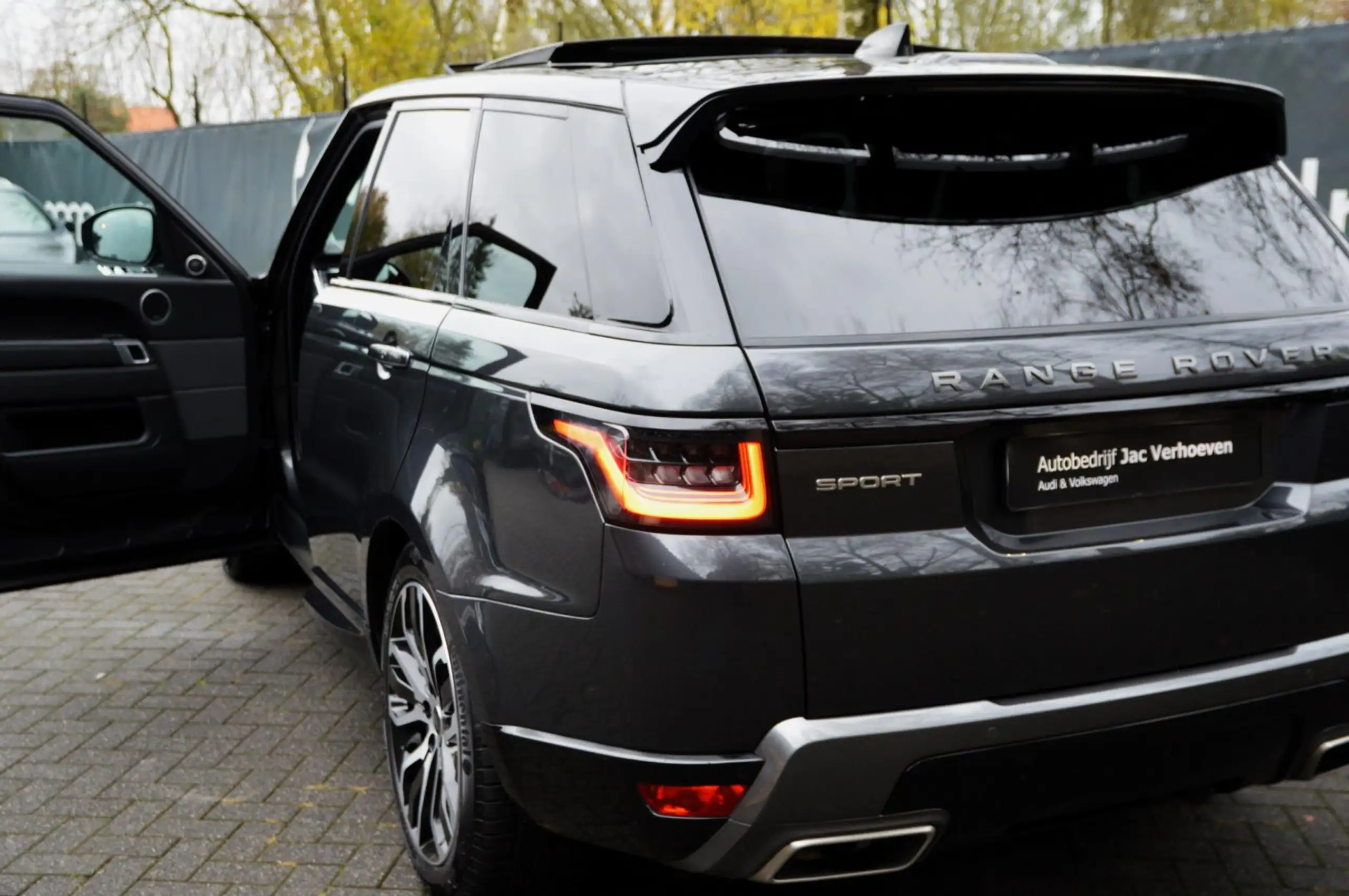 Land Rover - Range Rover Sport