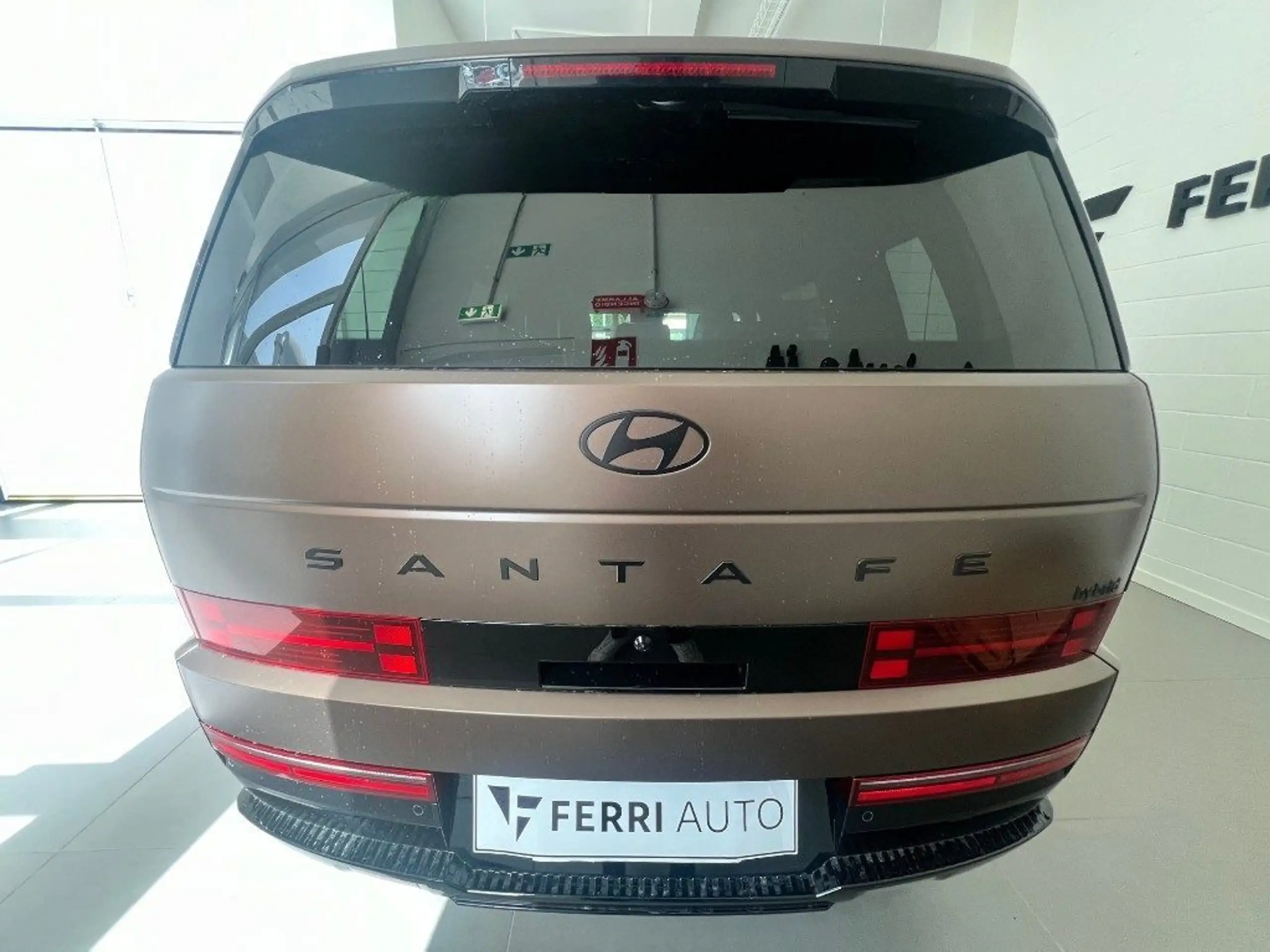 Hyundai - SANTA FE