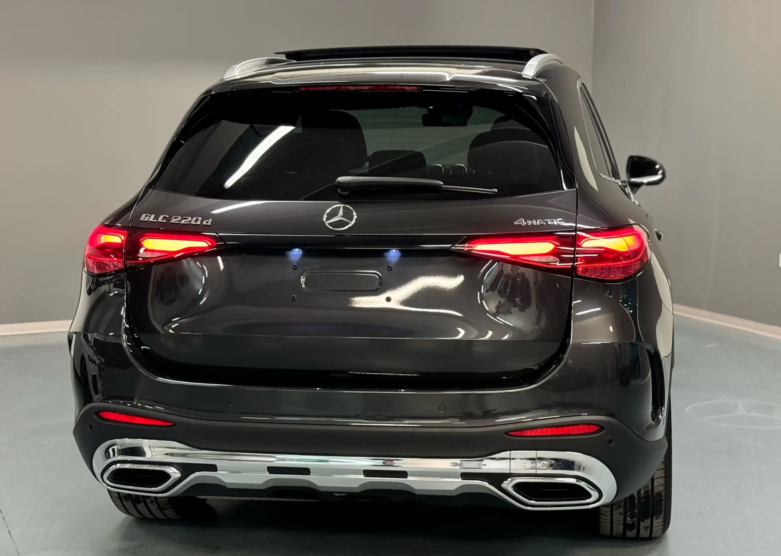 Mercedes-Benz - GLC 220