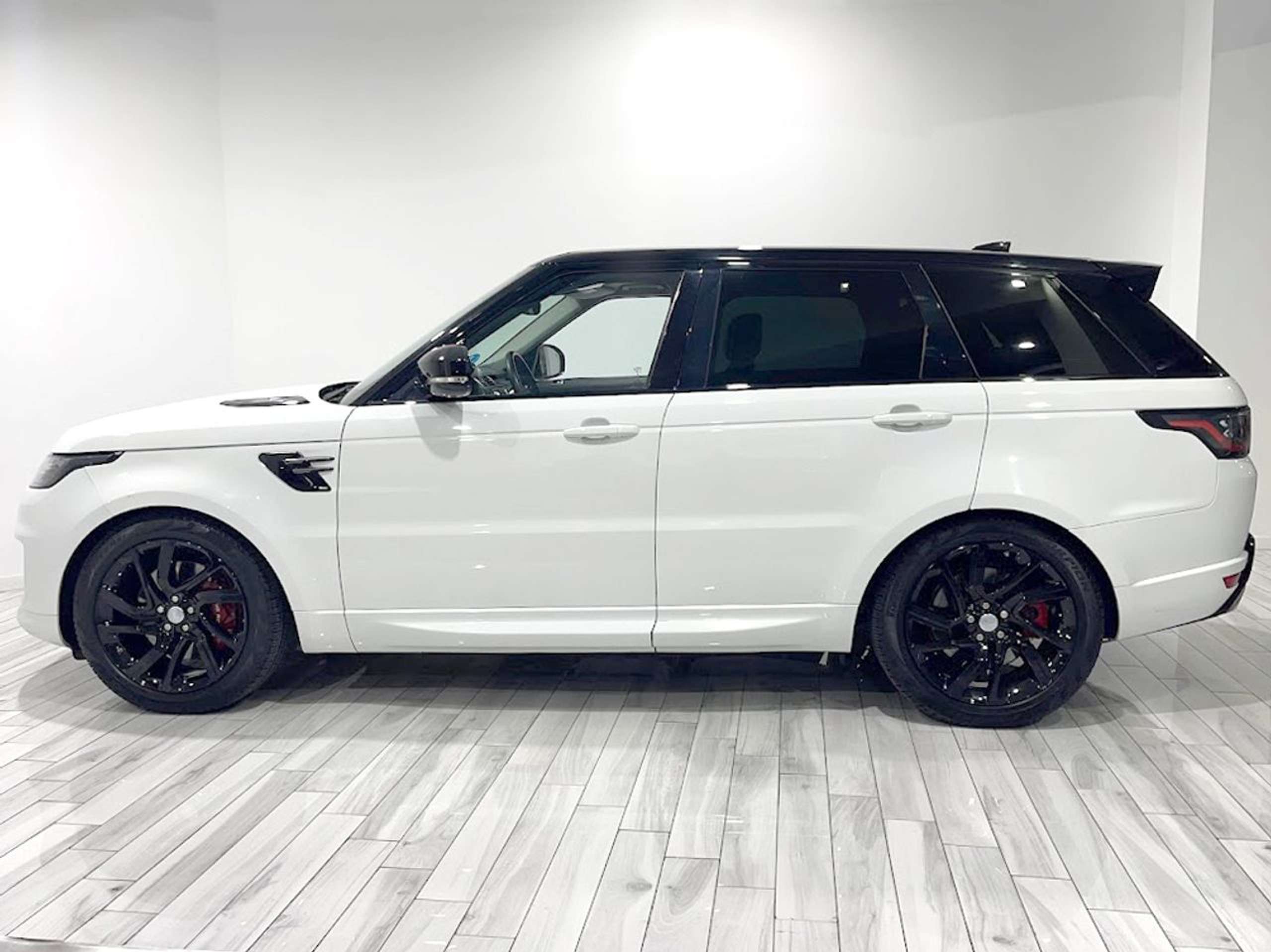 Land Rover - Range Rover Sport