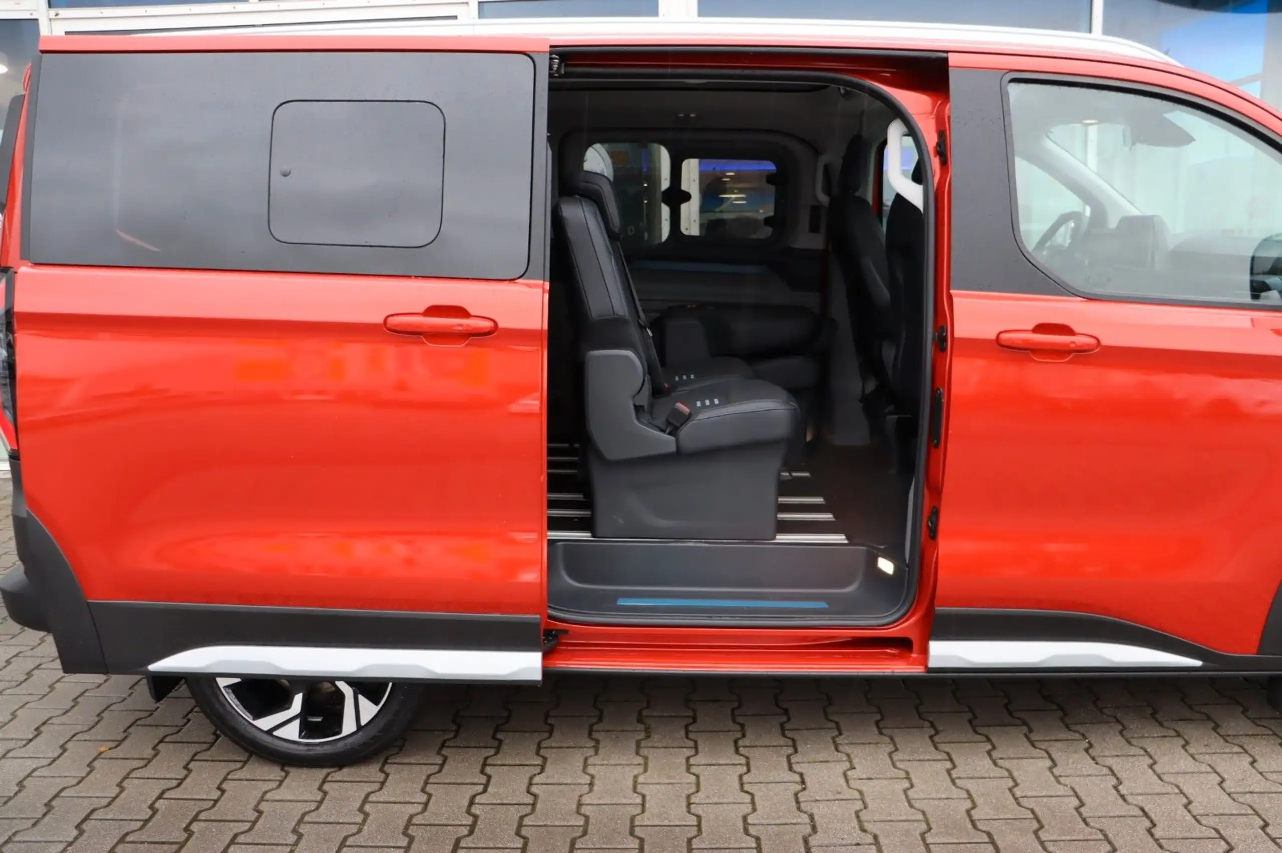 Ford - Tourneo Custom