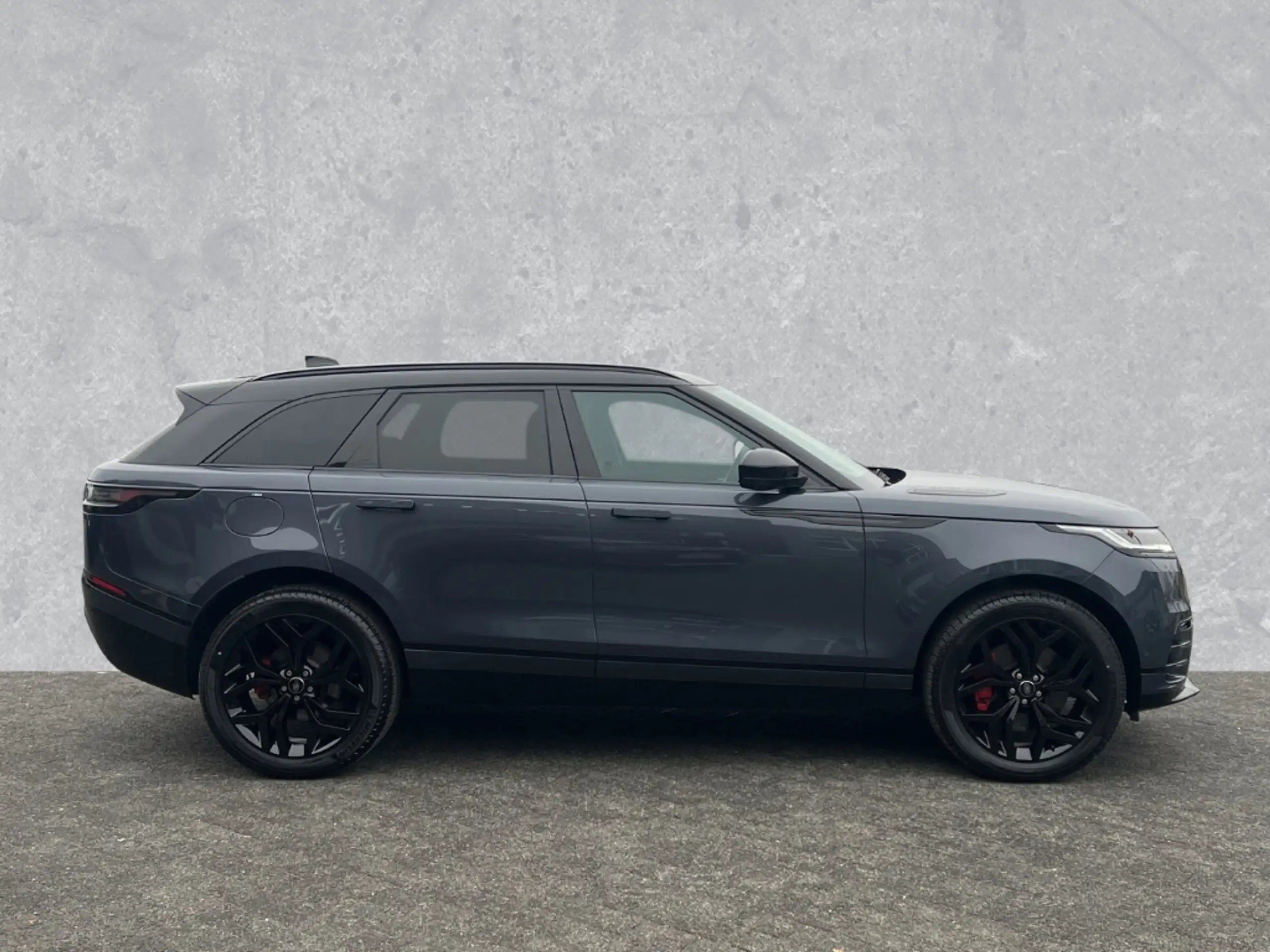 Land Rover - Range Rover Velar