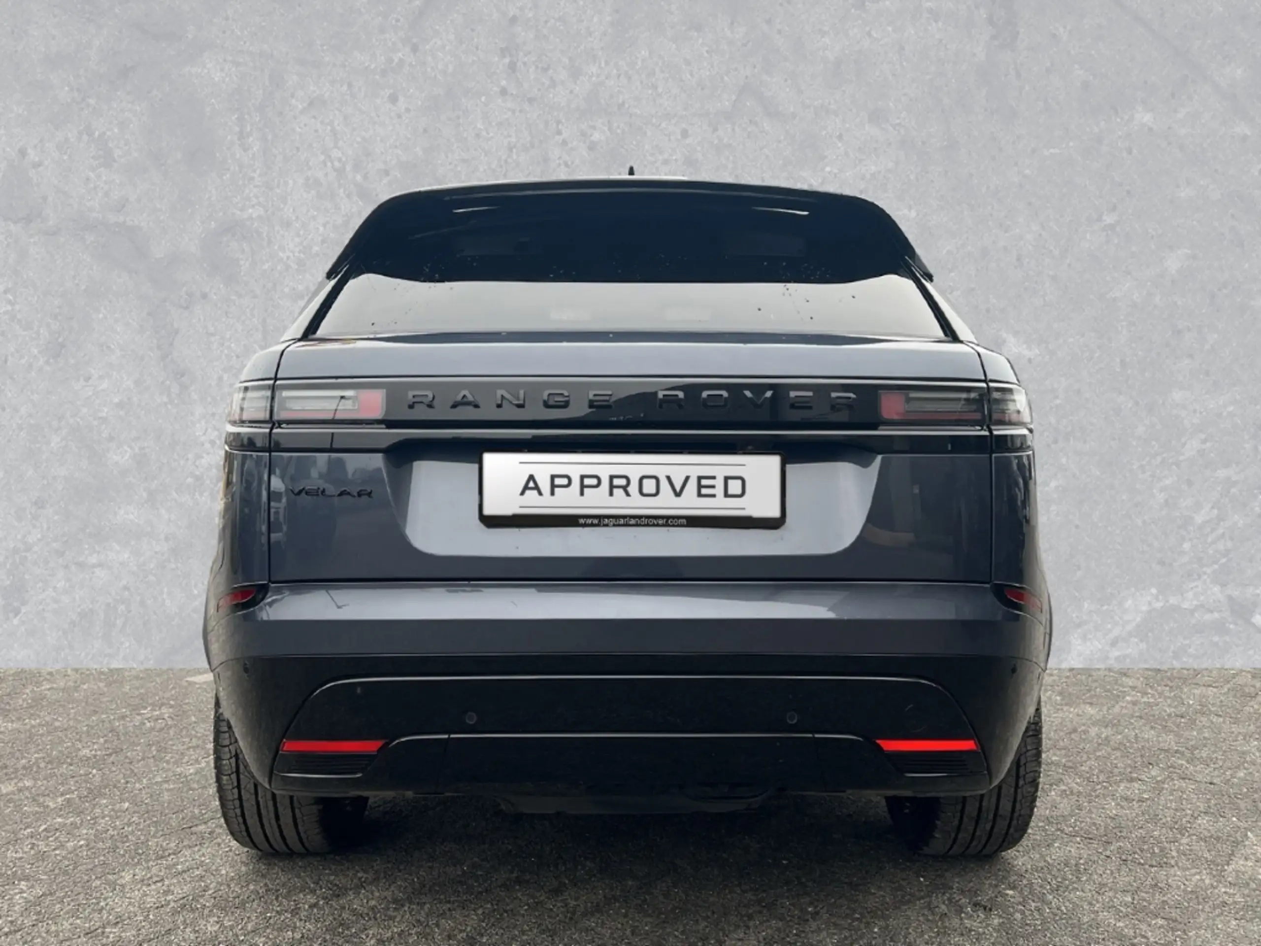 Land Rover - Range Rover Velar