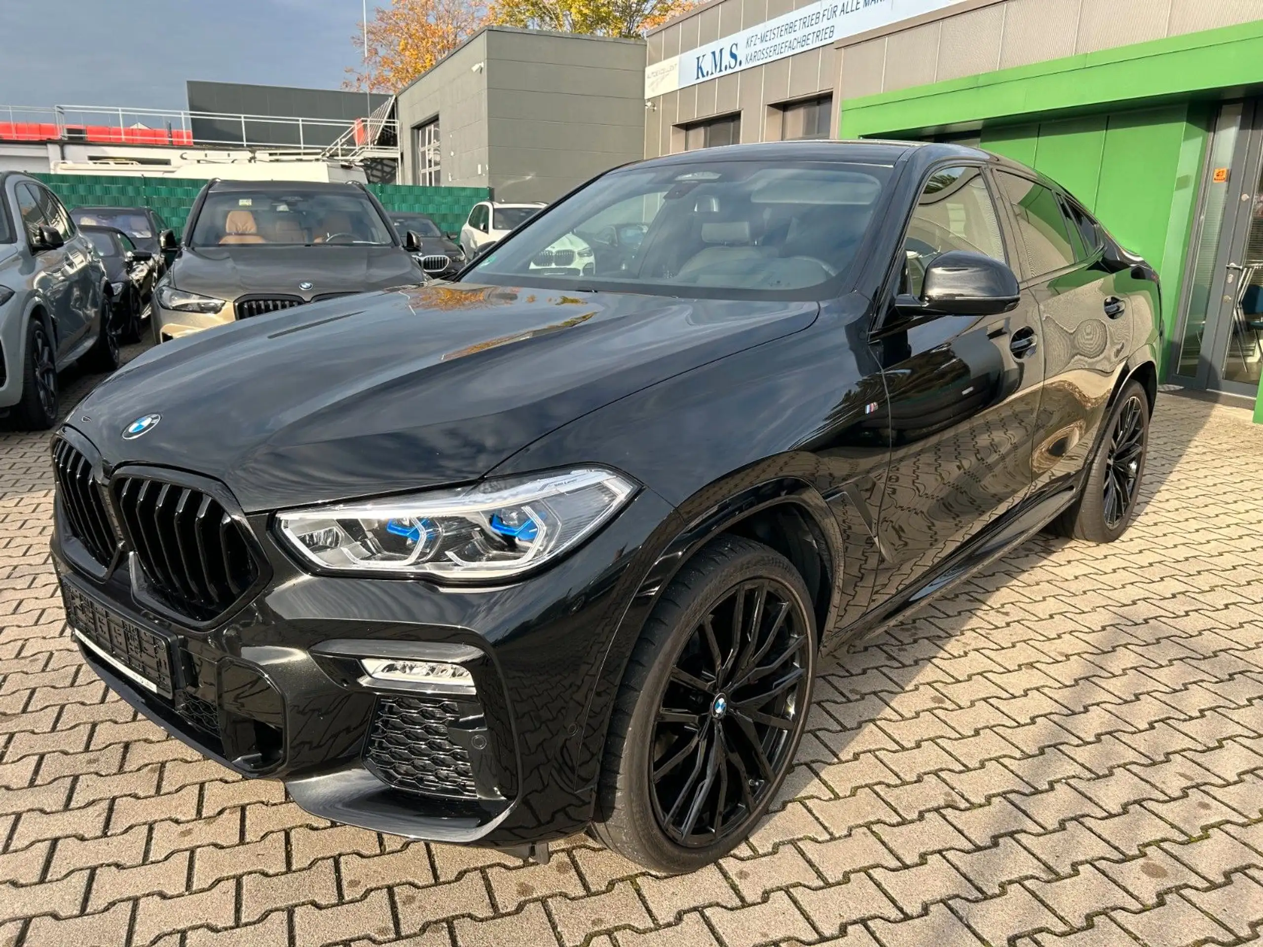 BMW - X6