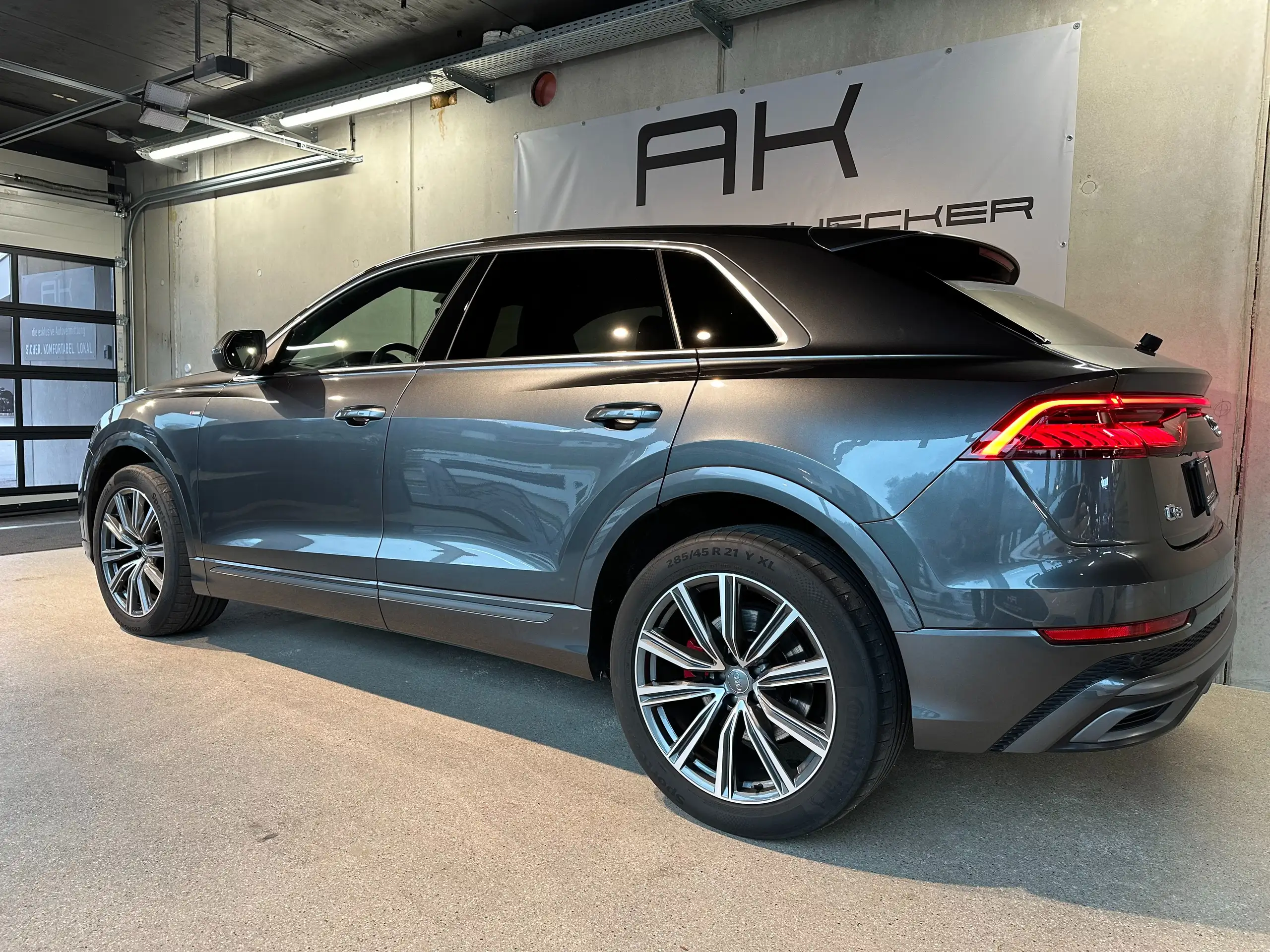 Audi - Q8