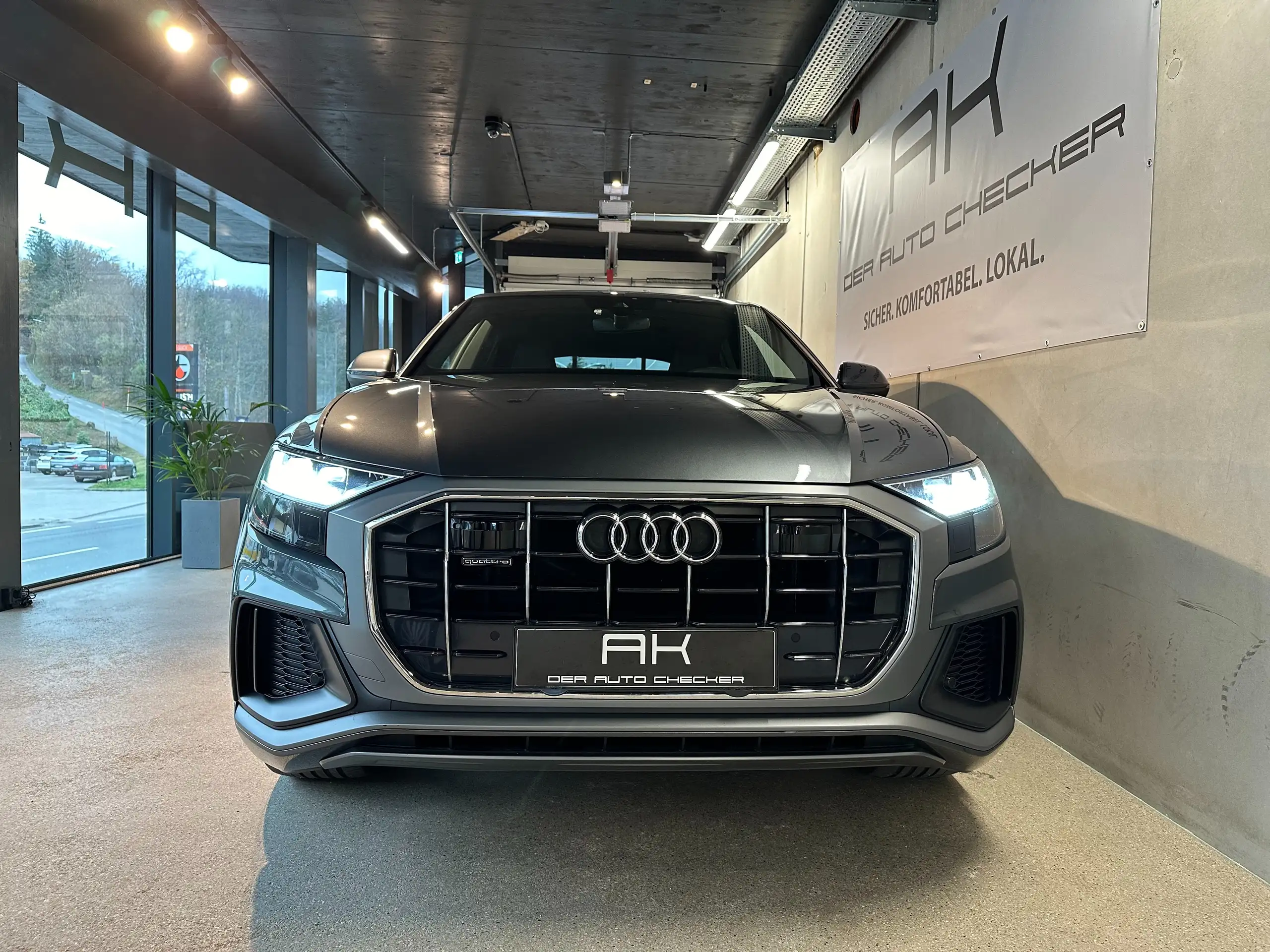 Audi - Q8